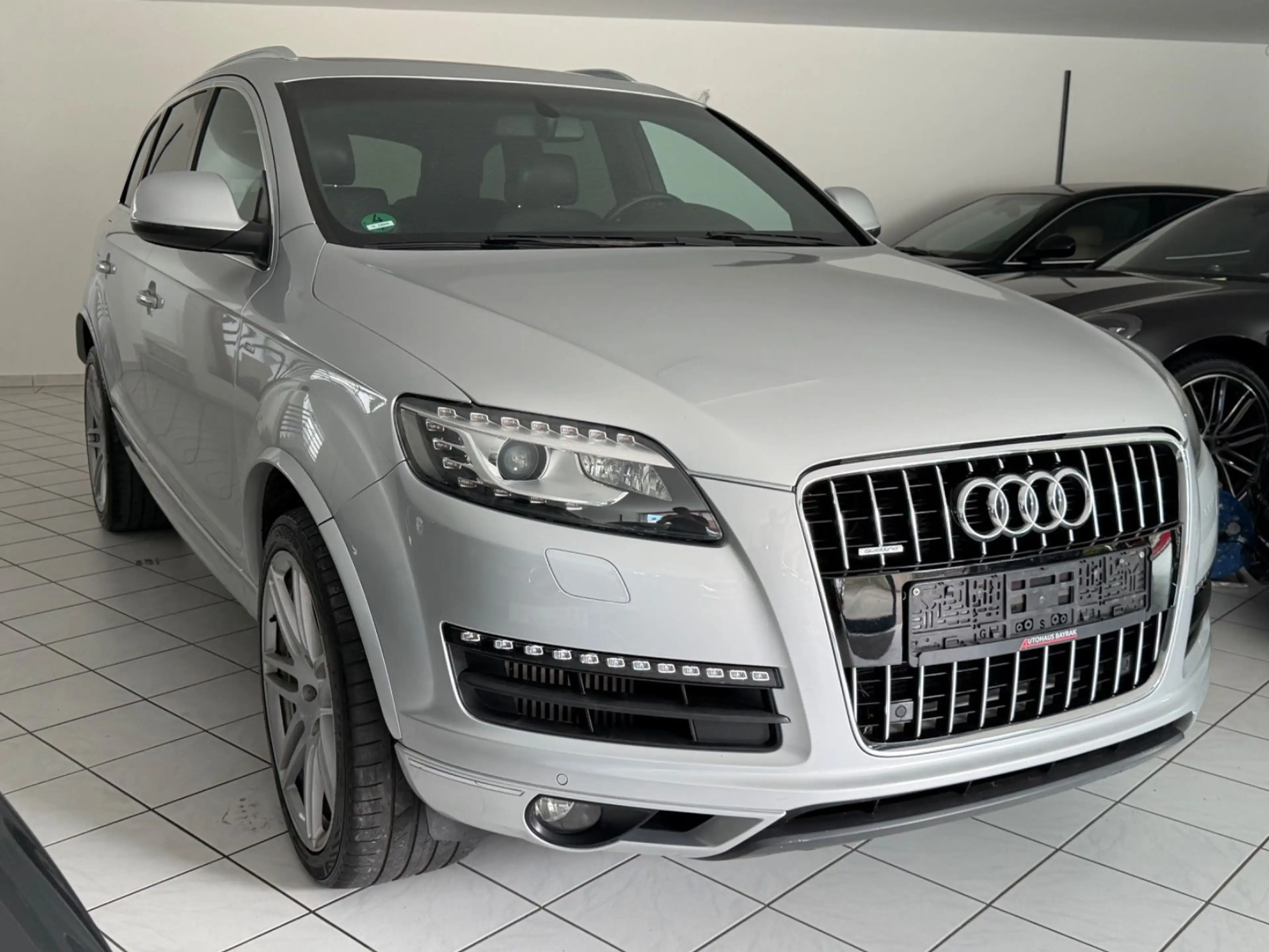 Audi Q7 3.0 TDI quattro,S-Line,Xenon,7-Sitzer,Navi,Tü