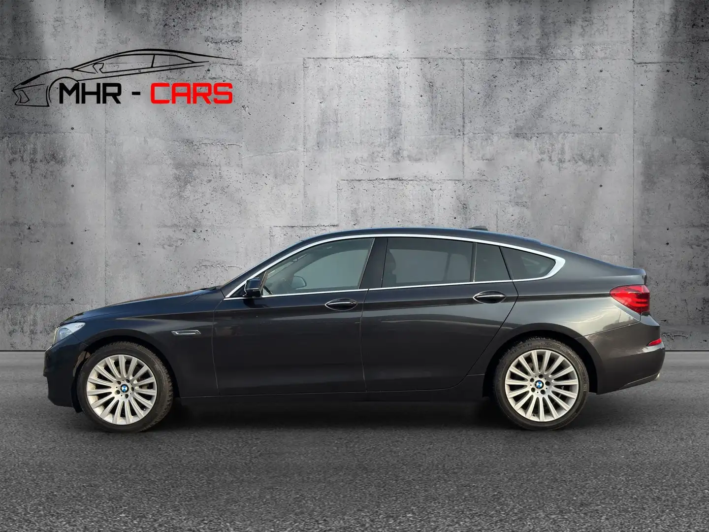 BMW 530 530 d xDrive Gran Turismo Šedá - 2
