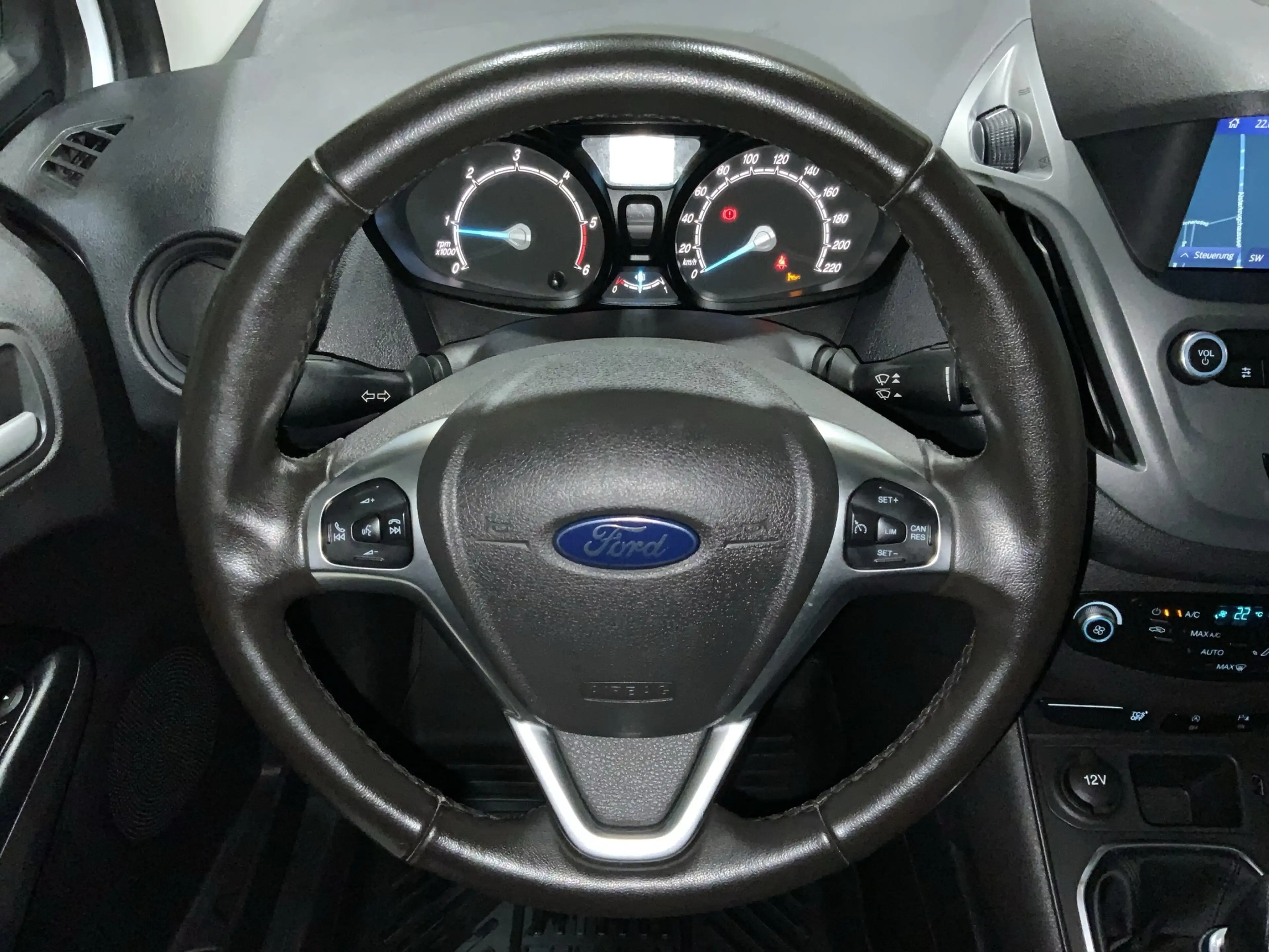Ford Transit Courier Limited 1.5 TDCi 74kW Lieferwagen. 4-türig — photo 12