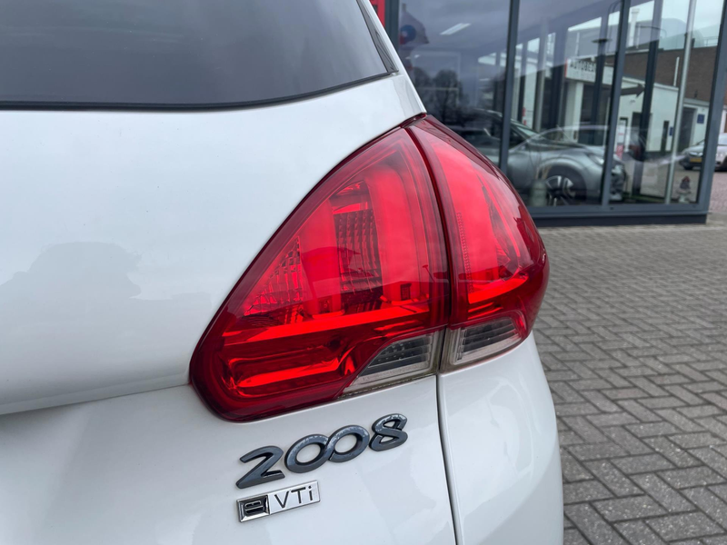 Peugeot 2008 1.2 Allure | Panodak | AUTOMAAT — photo 26