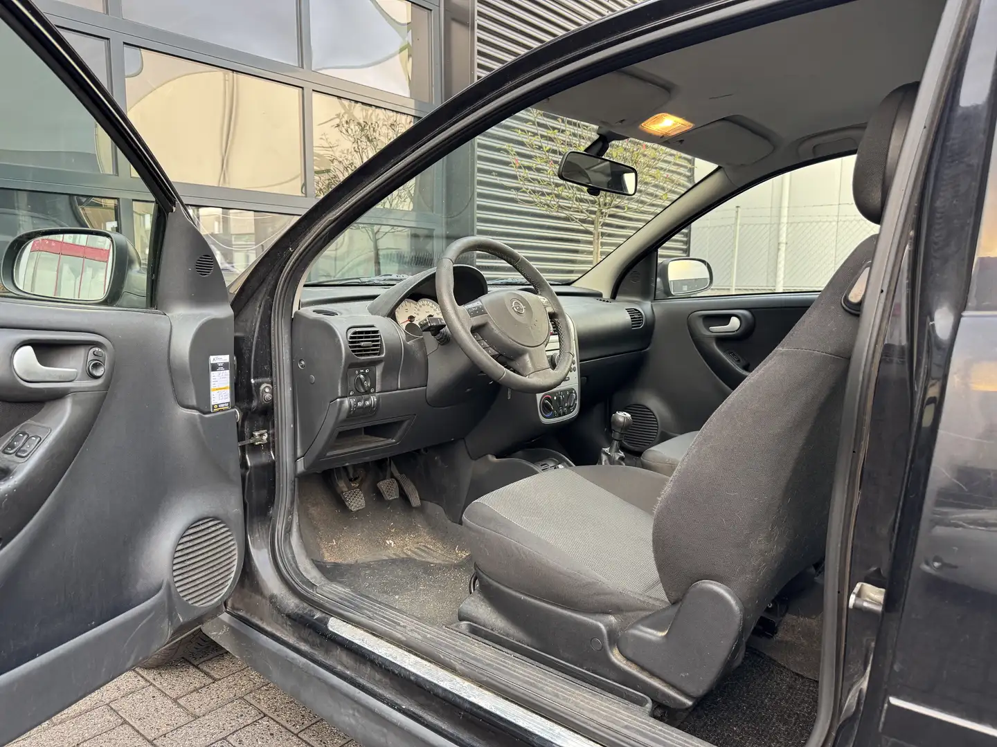 Opel Corsa 1.2-16V Silverline | Airco | Electrische Ramen/Spi Zwart - 2