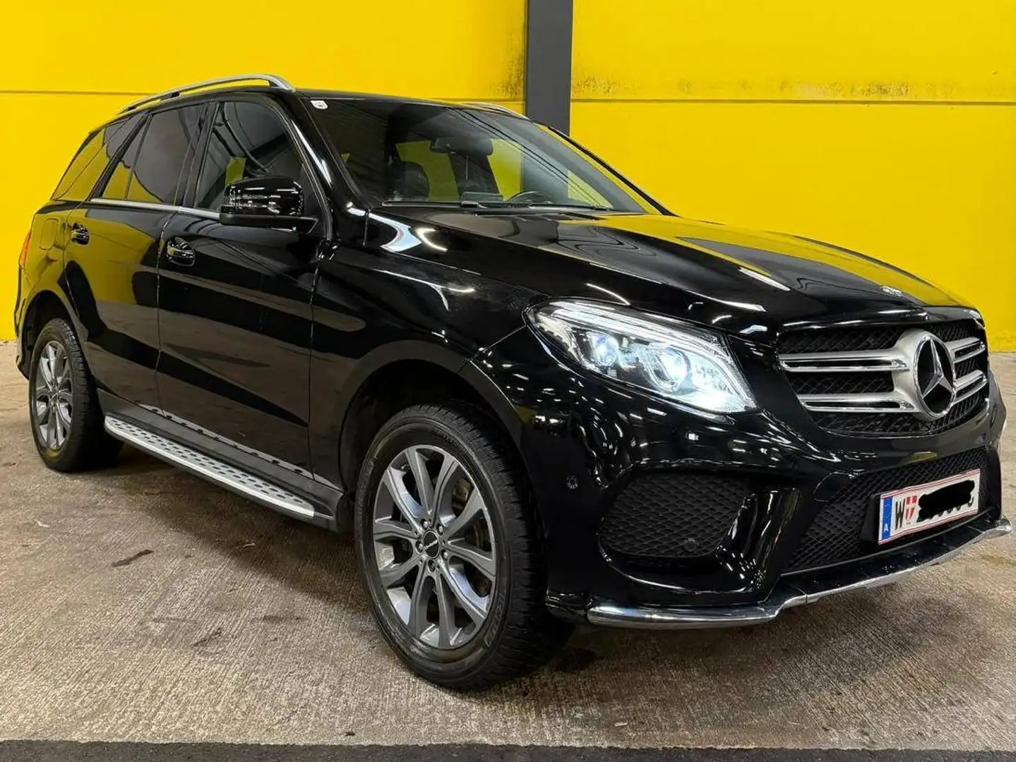 Mercedes-Benz GLE 350 GLE 350 d 4Matic Aut. Schwarz - 2