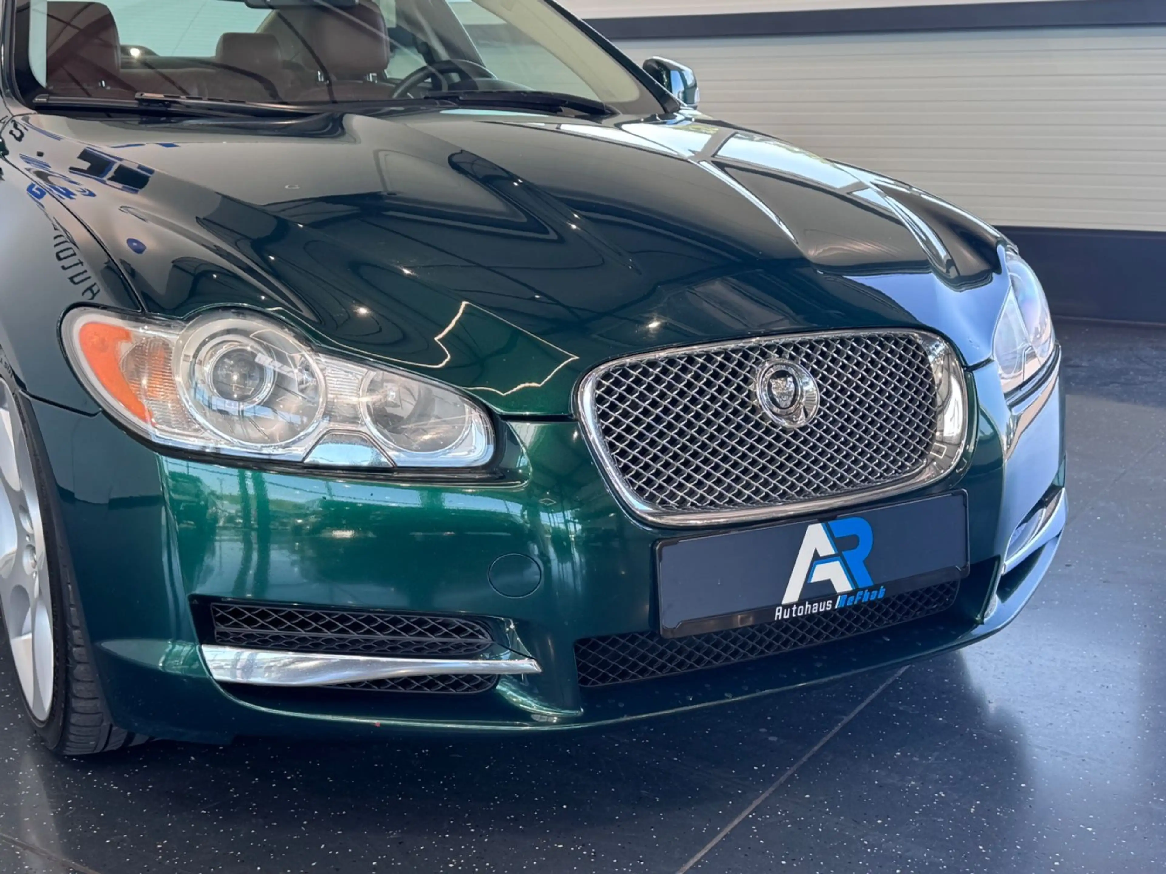 Jaguar XF 4.2 V8 Super*SPORT ABGAS*LEDER*SHZ*TOP ZUSTAN — photo 8