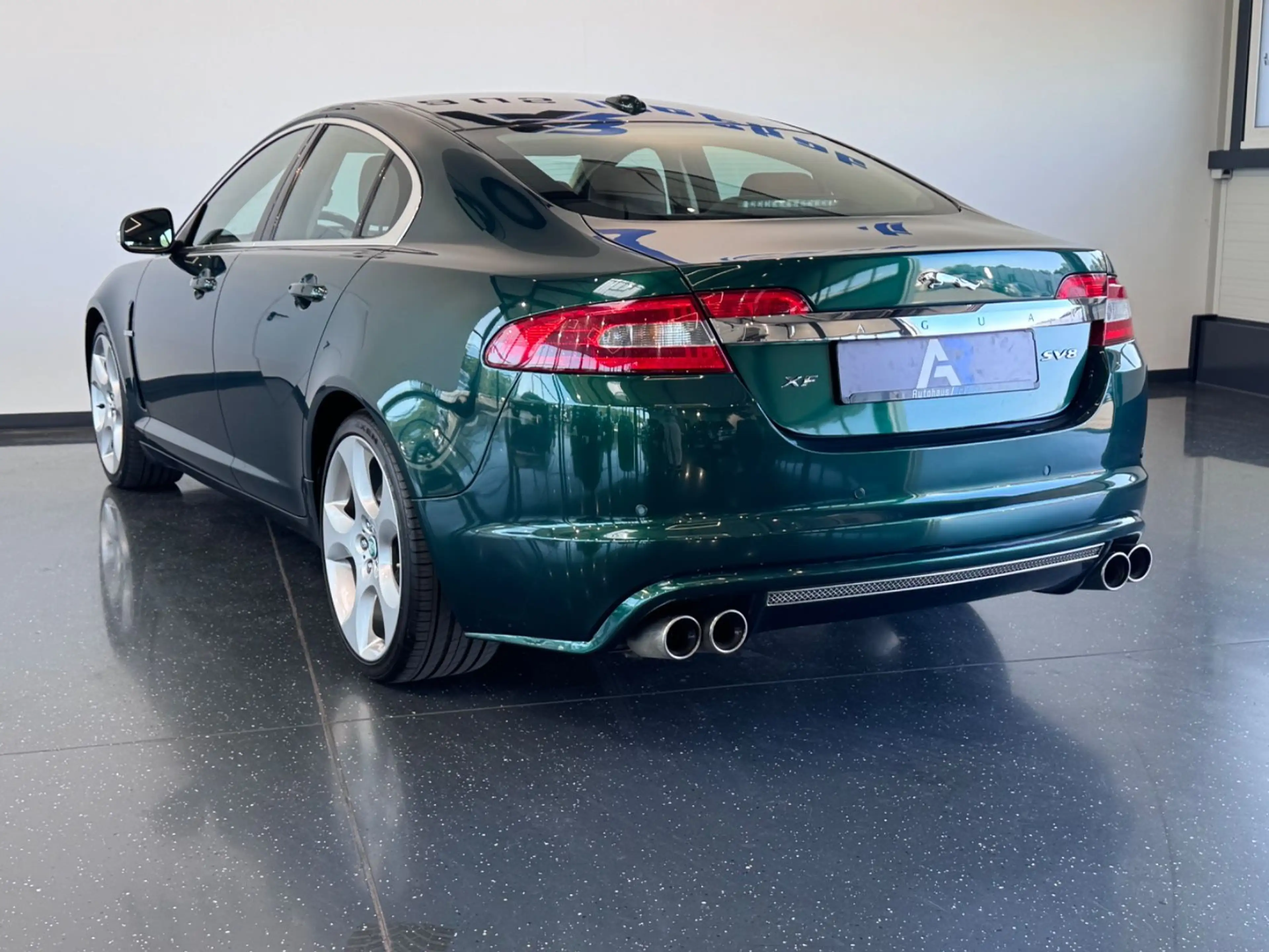 Jaguar XF 4.2 V8 Super*SPORT ABGAS*LEDER*SHZ*TOP ZUSTAN — photo 12