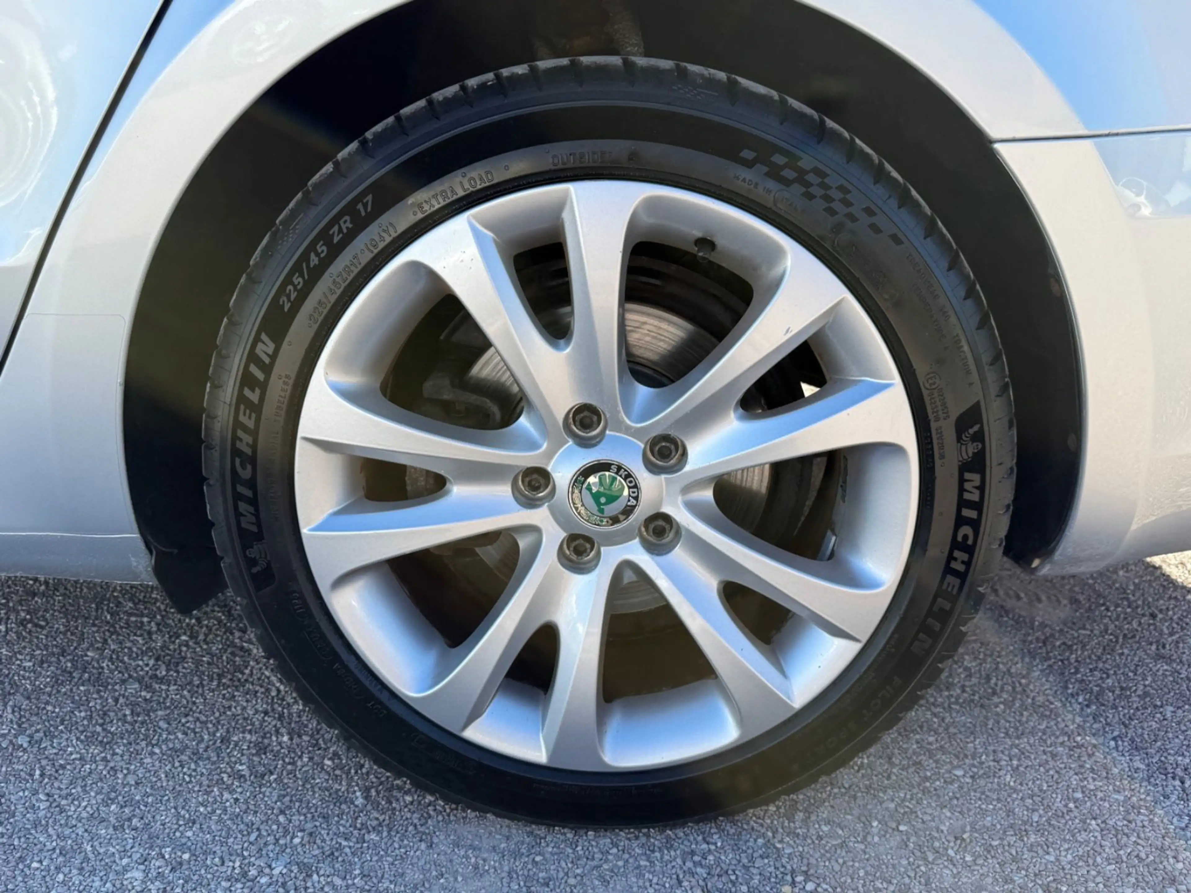 Skoda Superb Combi 1.8 160 PS Family — photo 14