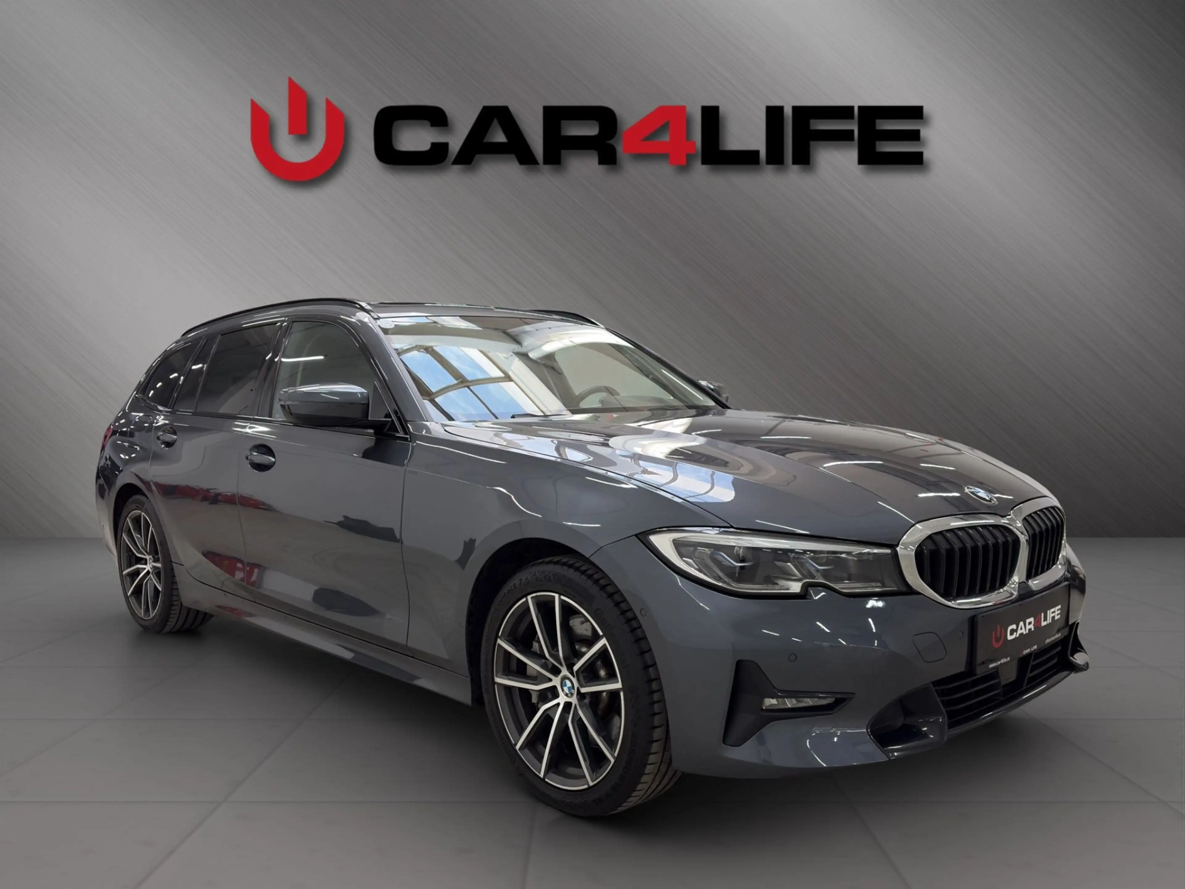 BMW 330 330e PHEV xDrive Touring Aut. Panorama*ACC*HeadUp — photo 3