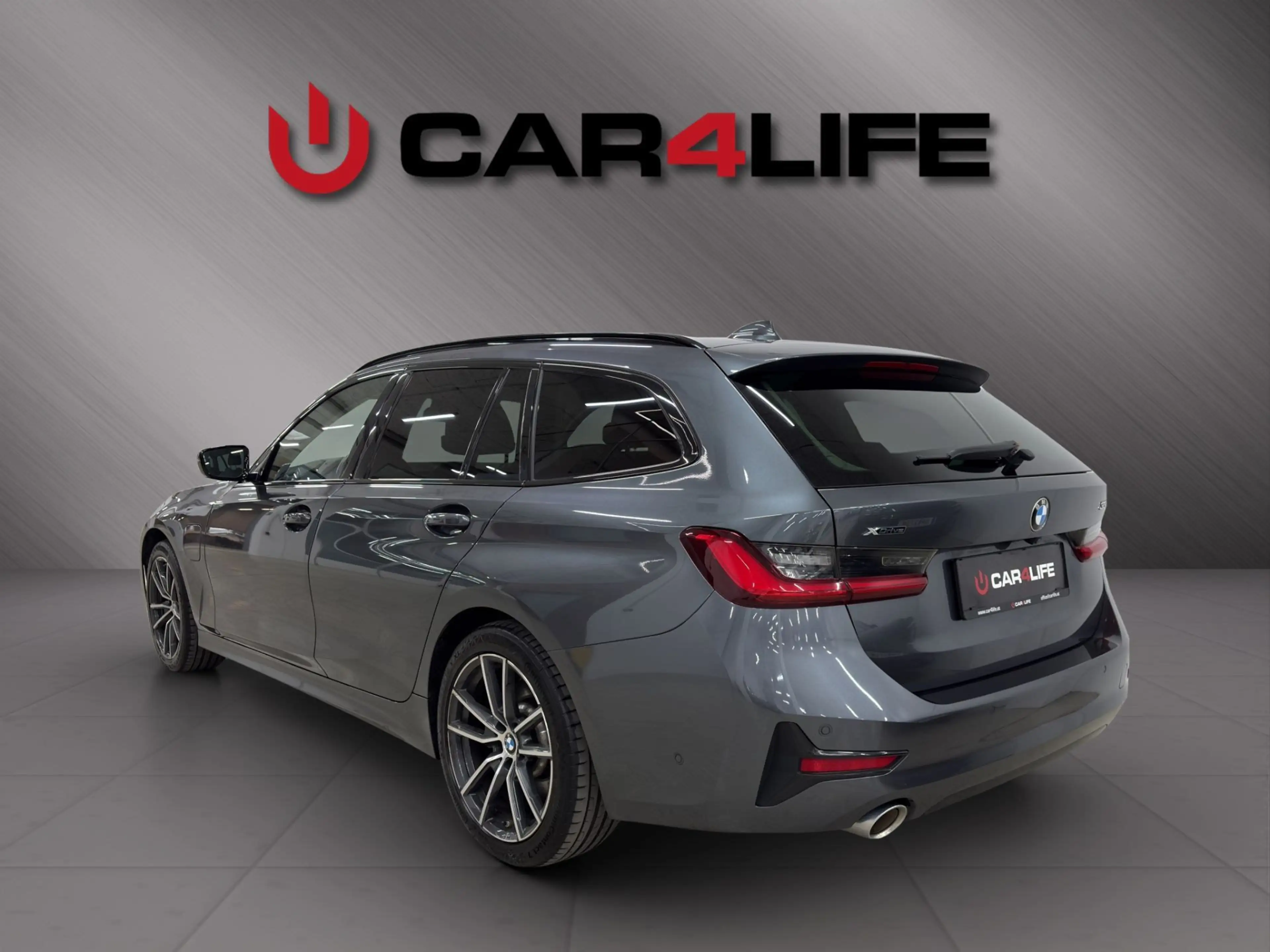 BMW 330 330e PHEV xDrive Touring Aut. Panorama*ACC*HeadUp — photo 7