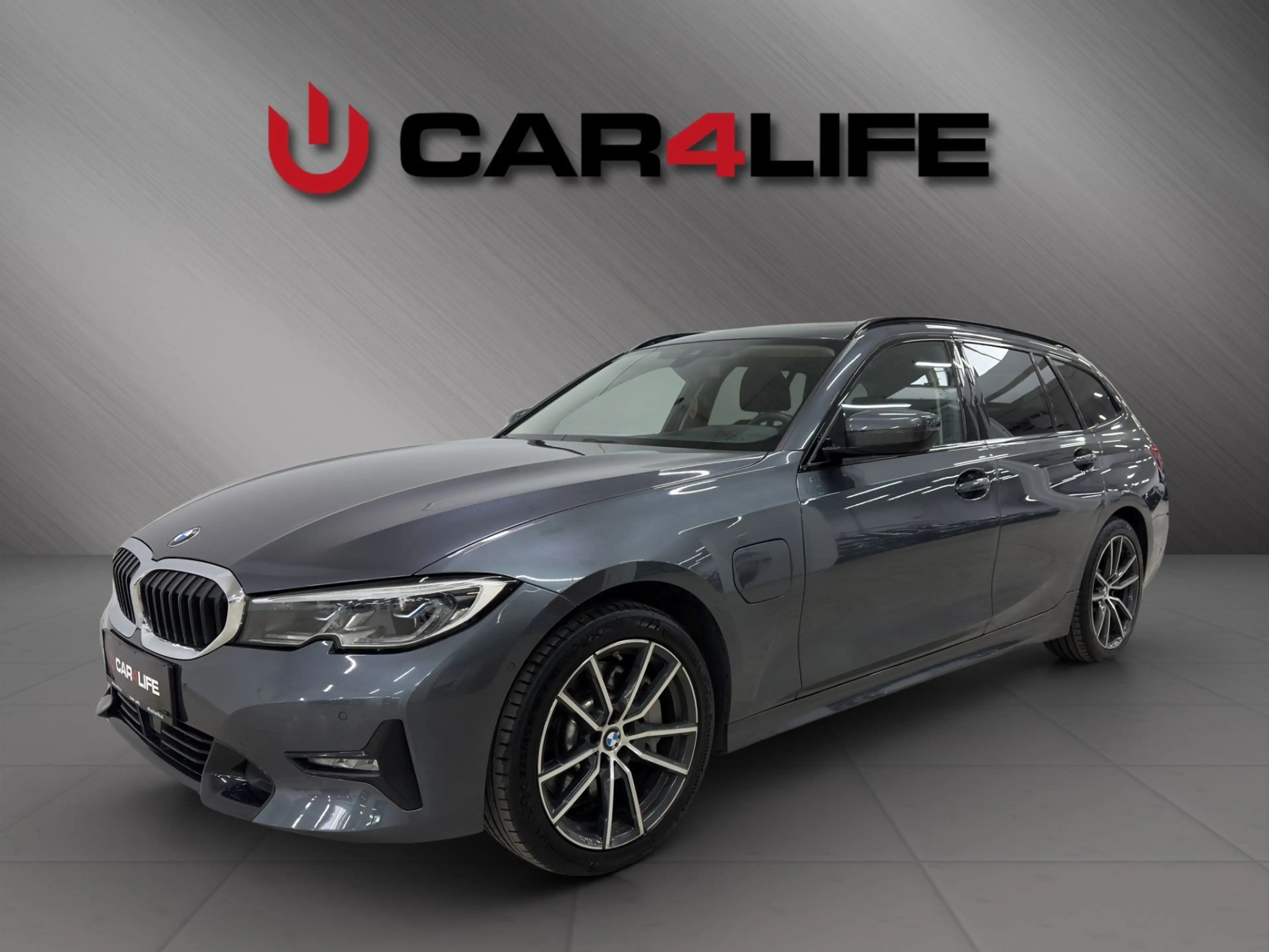 BMW 330 330e PHEV xDrive Touring Aut. Panorama*ACC*HeadUp
