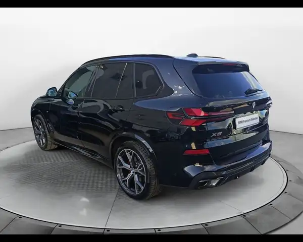BMW X5 view 8
