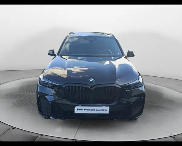 BMW X5 view 3