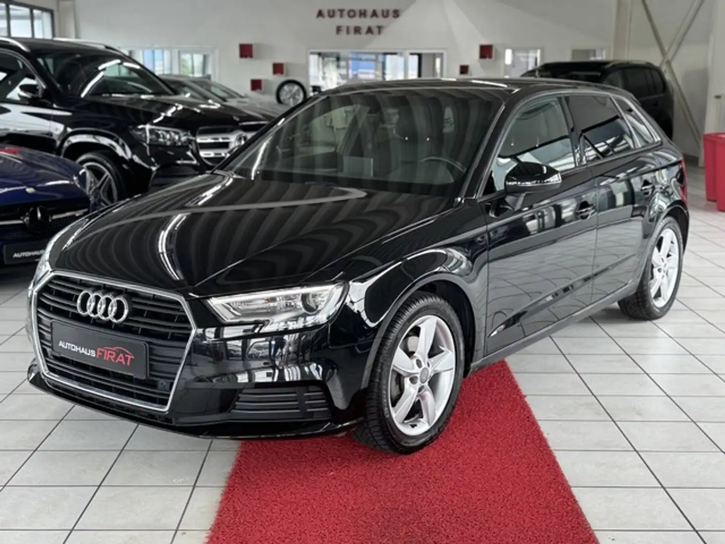Audi A3 Sportback LED Leder Navi Schwarz - 1