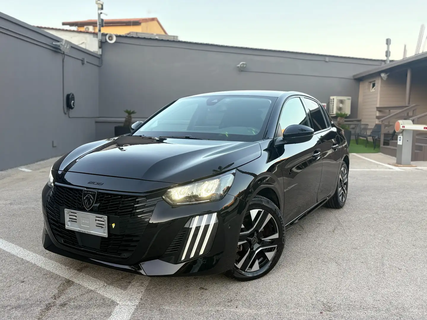 Peugeot 208 208 1.2 puretech 100CV Allure Pack KM CERTIFICATI Nero - 1
