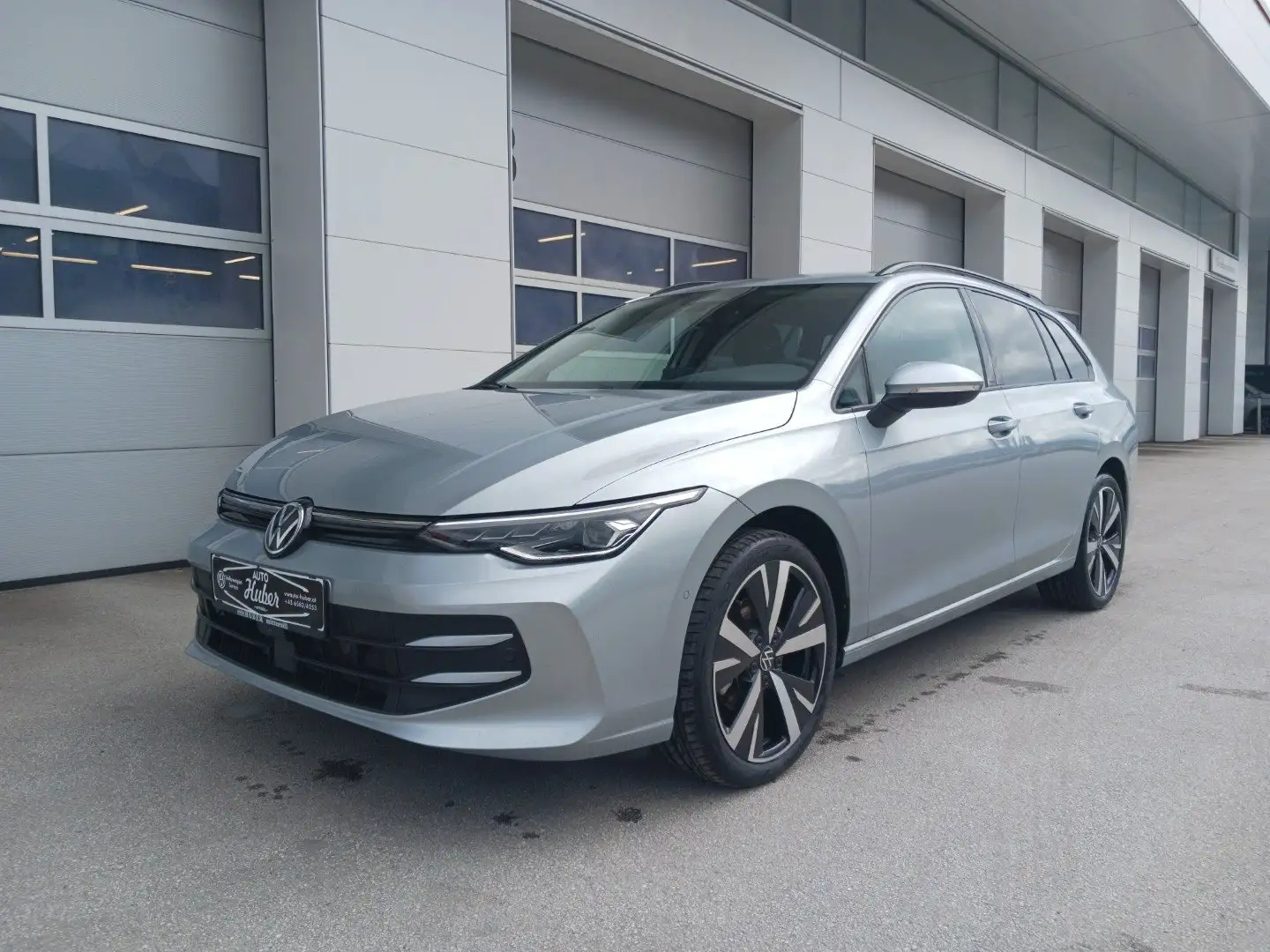 Volkswagen Golf Variant Business 1.5 TSI 85 kW Life Silber - 1