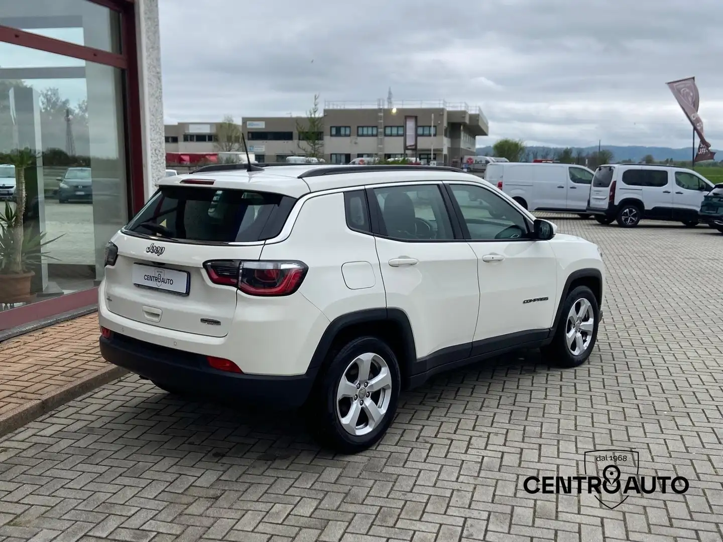 Jeep Compass Compass 1.6 mjt Limited 2wd 120cv my19 Bianco - 2