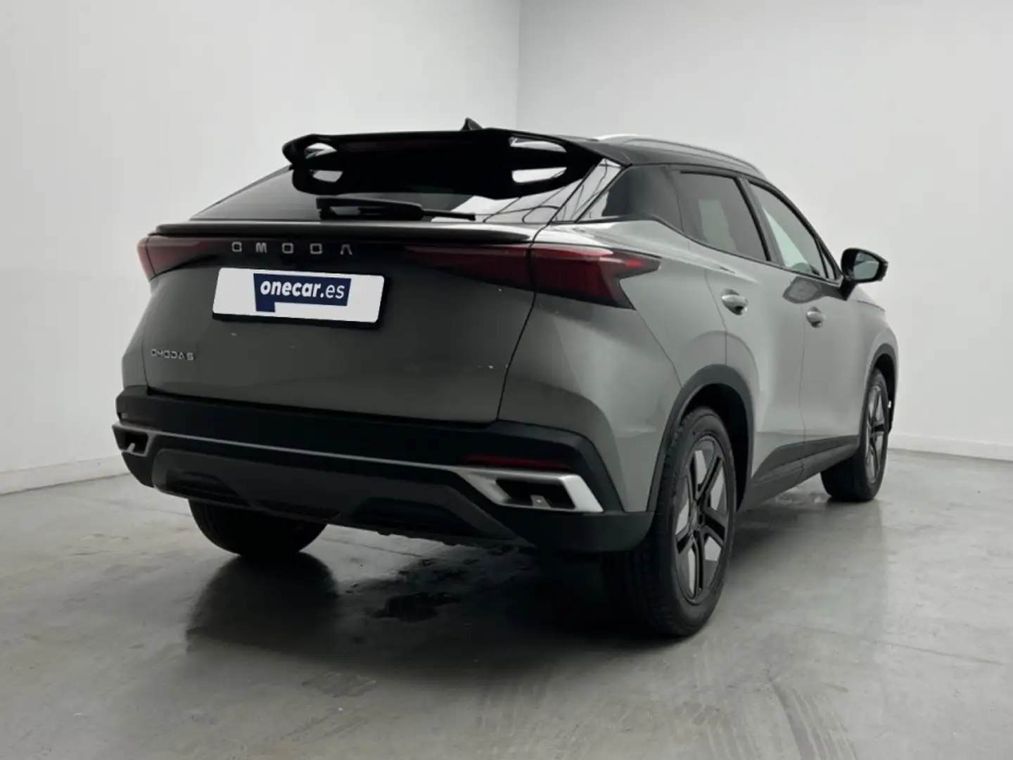 Omoda 5 1.6 T-GDI PREMIUM DCT 147CV P Grau - 2