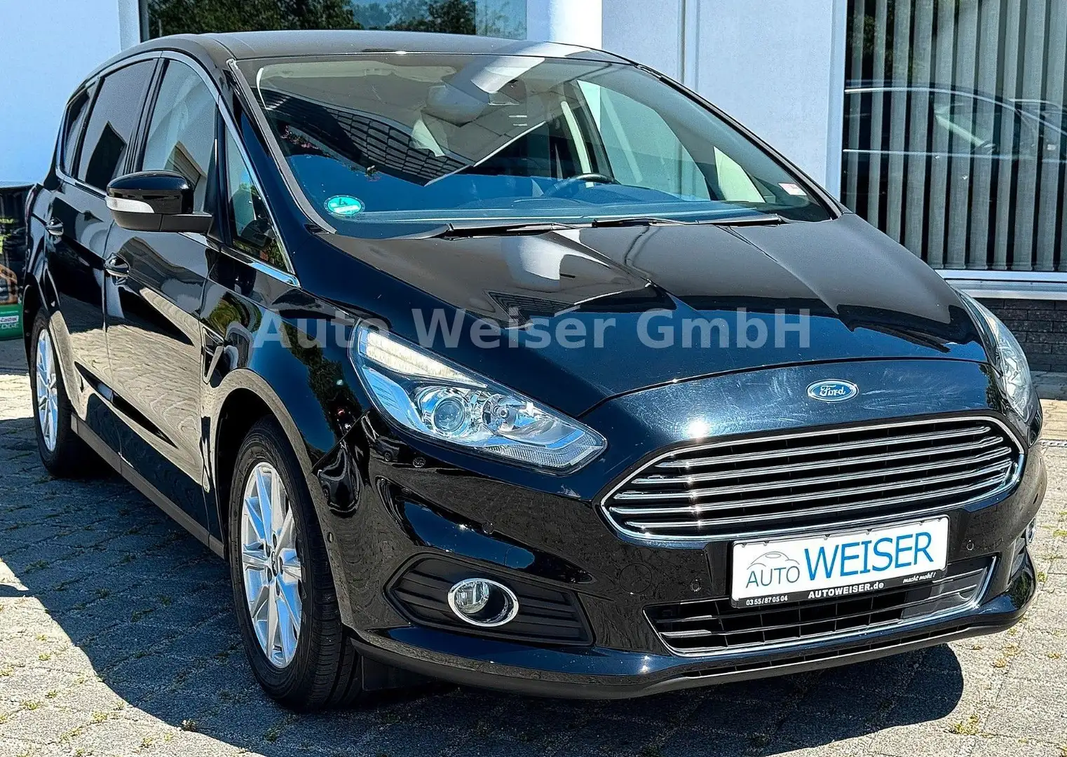 Ford S-Max Titanium Autom. Navi SHZ PDC 7-Sitzer Schwarz - 2