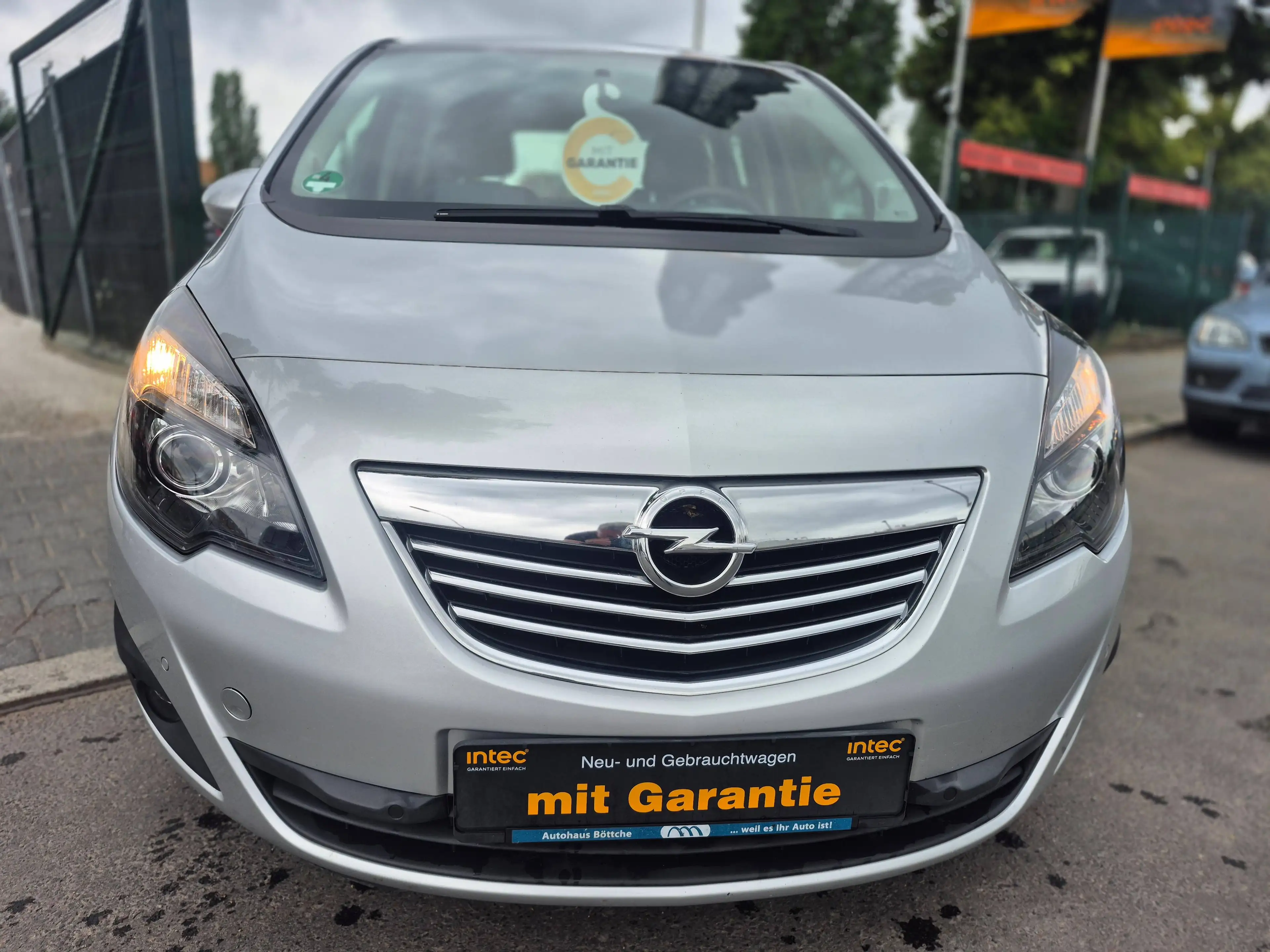 Opel Meriva Innovation 1 Hand Serviceheft 12 M.Garantie Fahrradträger — photo 2