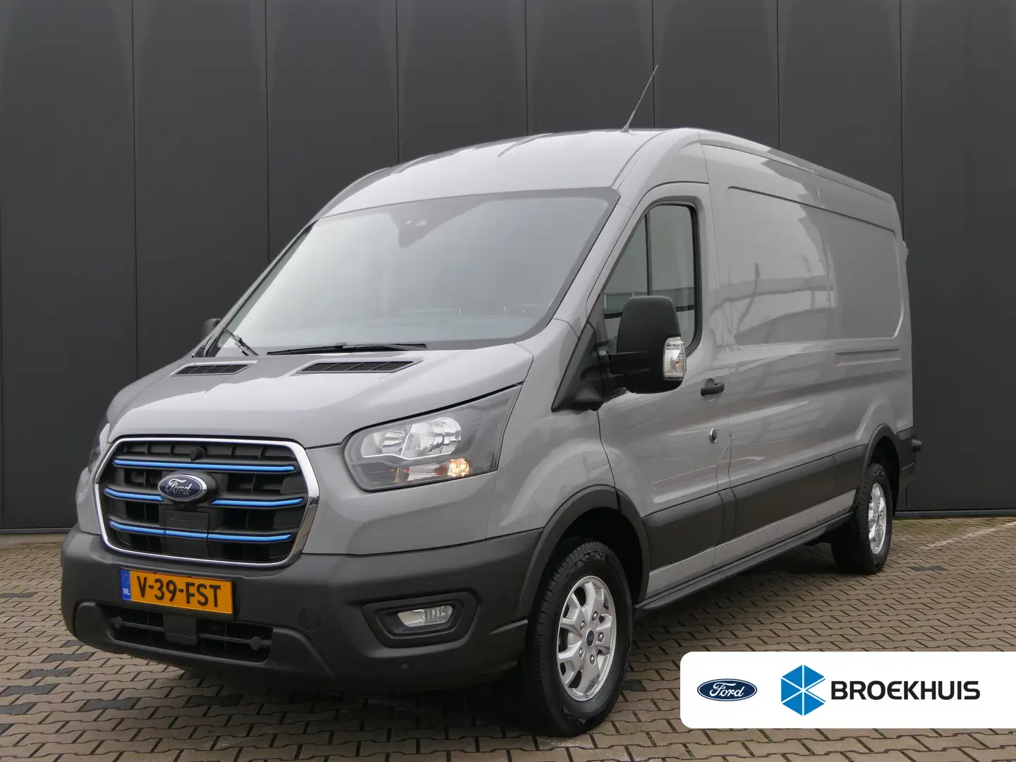 Ford E-Transit 350 L3H2 Trend 68 kWh | PRO Power Stopcontacten | Gri - 1