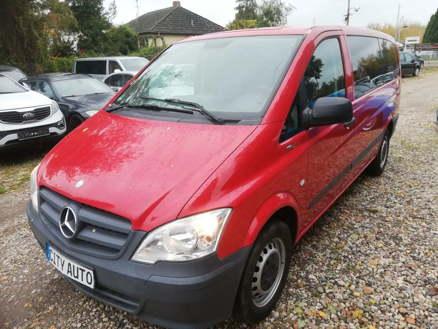 Mercedes-Benz Vito Kombi 113 CDI CREW lang Rot - 1