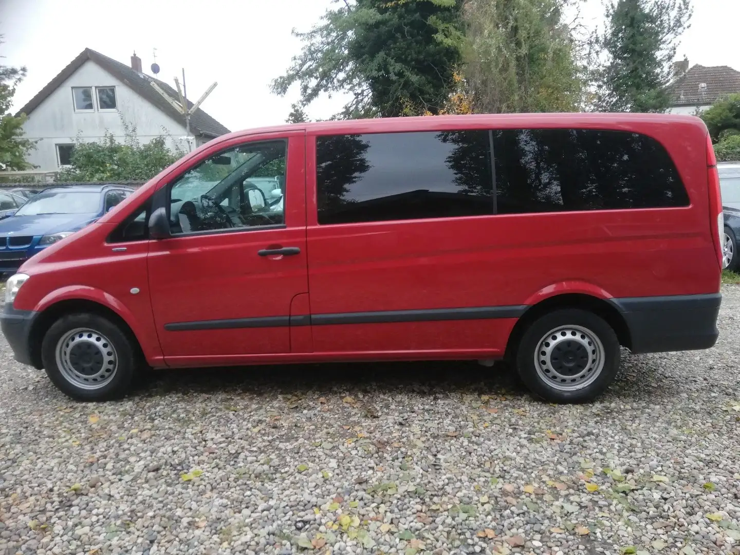 Mercedes-Benz Vito Kombi 113 CDI CREW lang Rot - 2