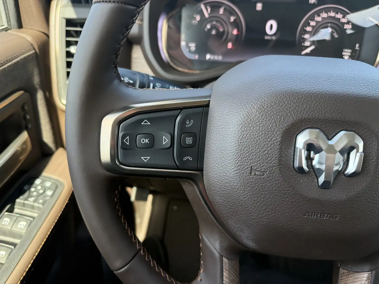 RAM 2500 снимка RAM 2500