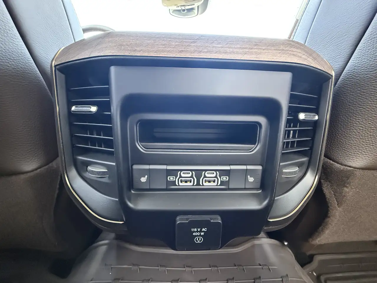 RAM 2500 снимка RAM 2500