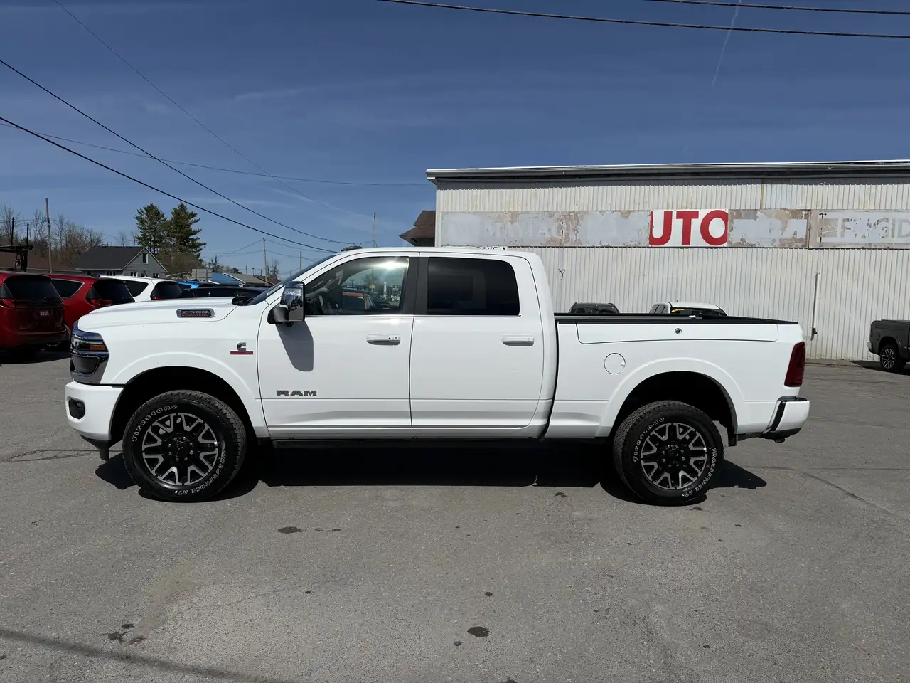 RAM 2500 снимка RAM 2500