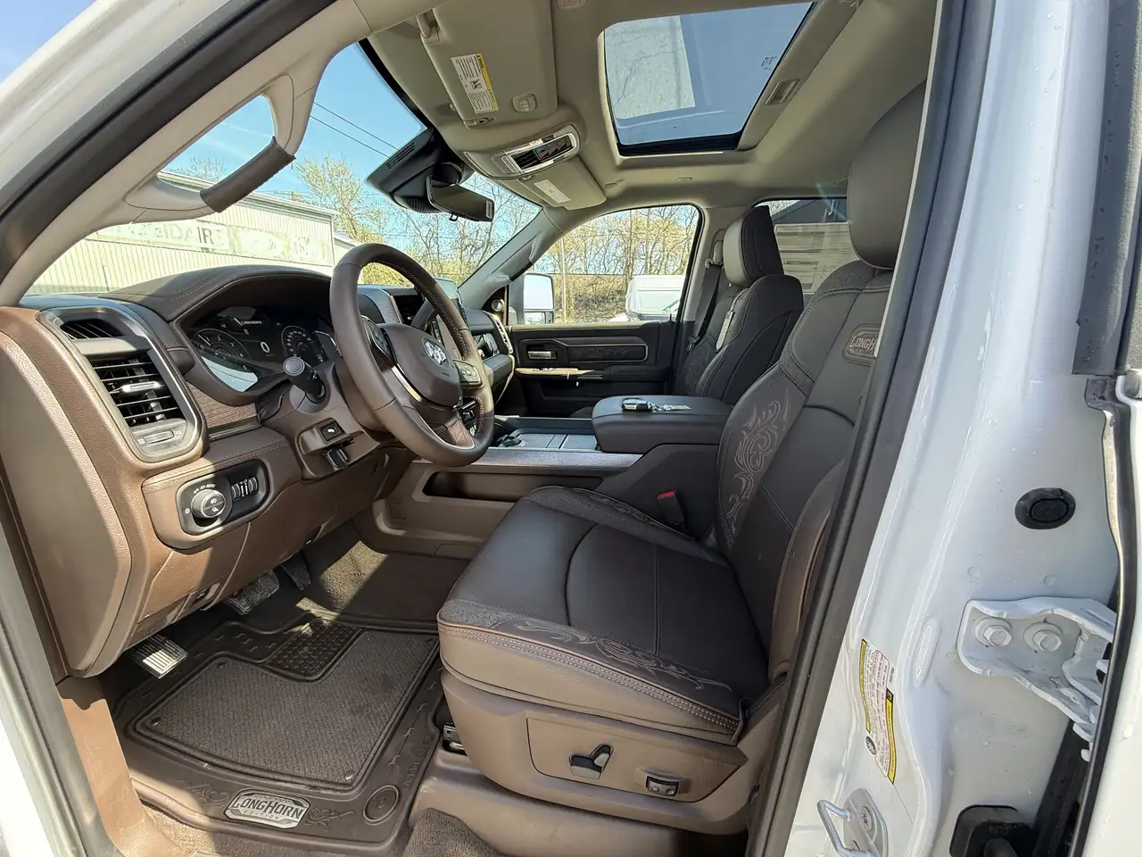 RAM 2500 снимка RAM 2500