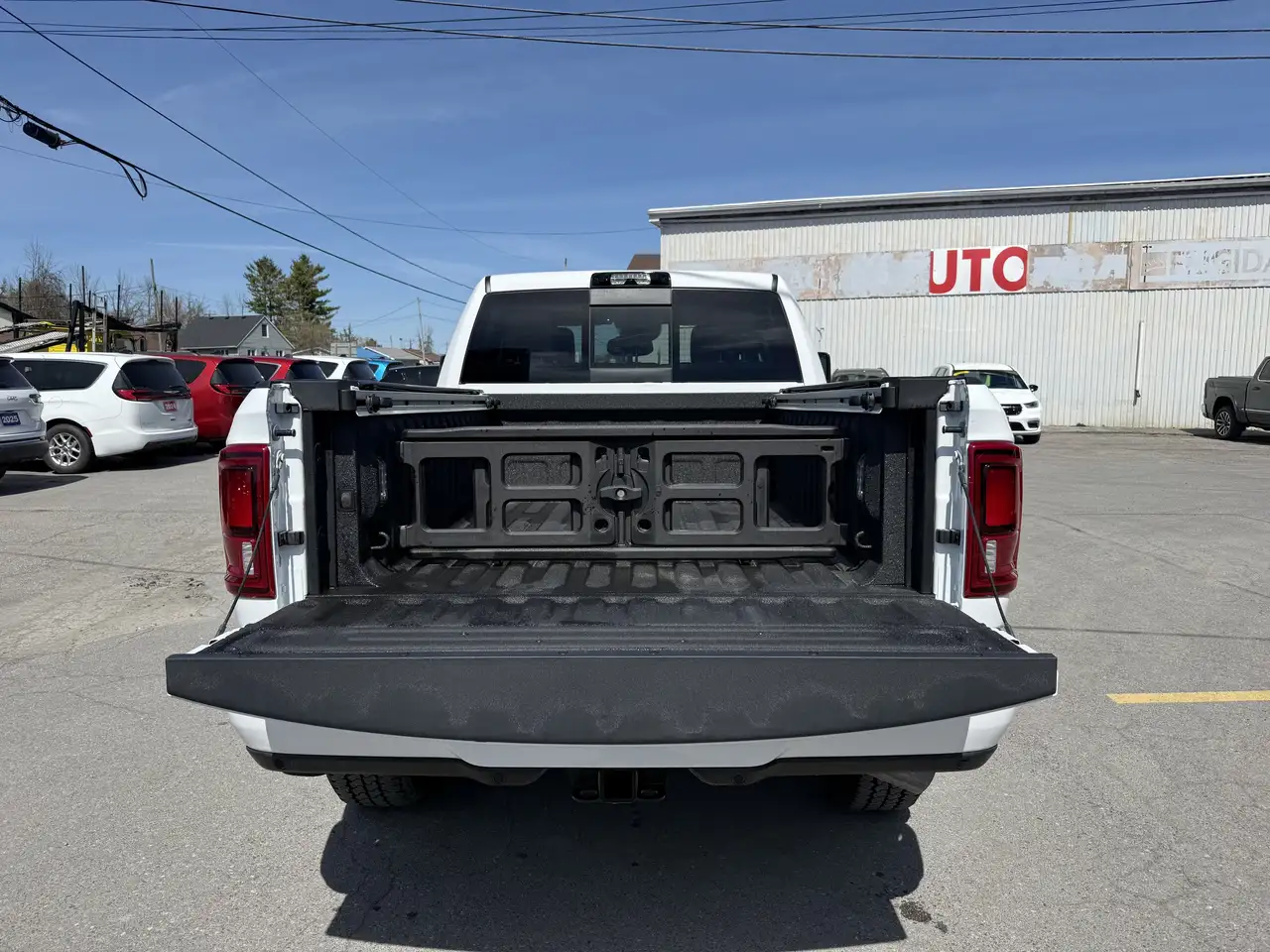 RAM 2500 снимка RAM 2500