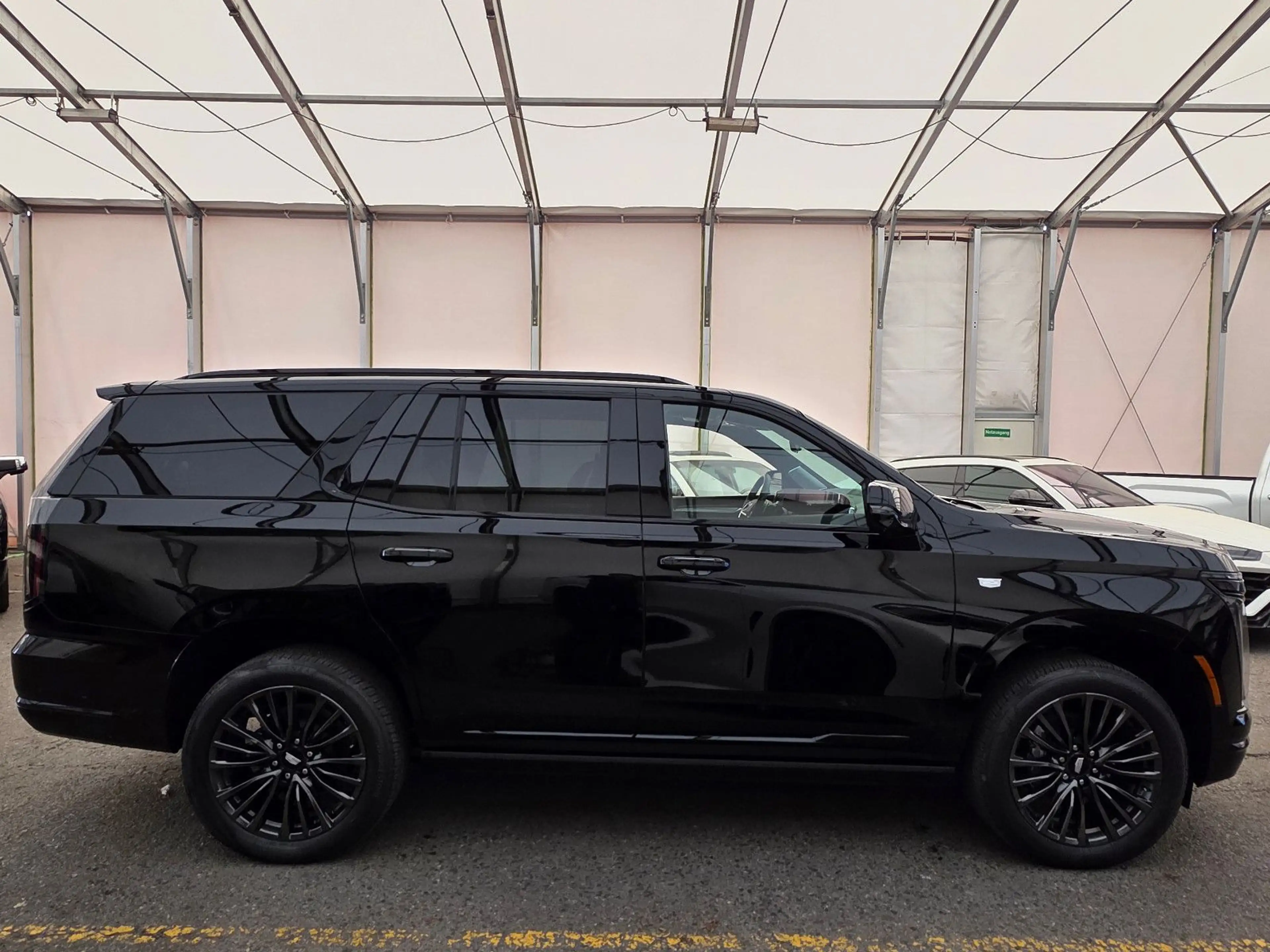 Cadillac Escalade Sport Platinum T1: 129.000 EUR, Stock ! — photo 4