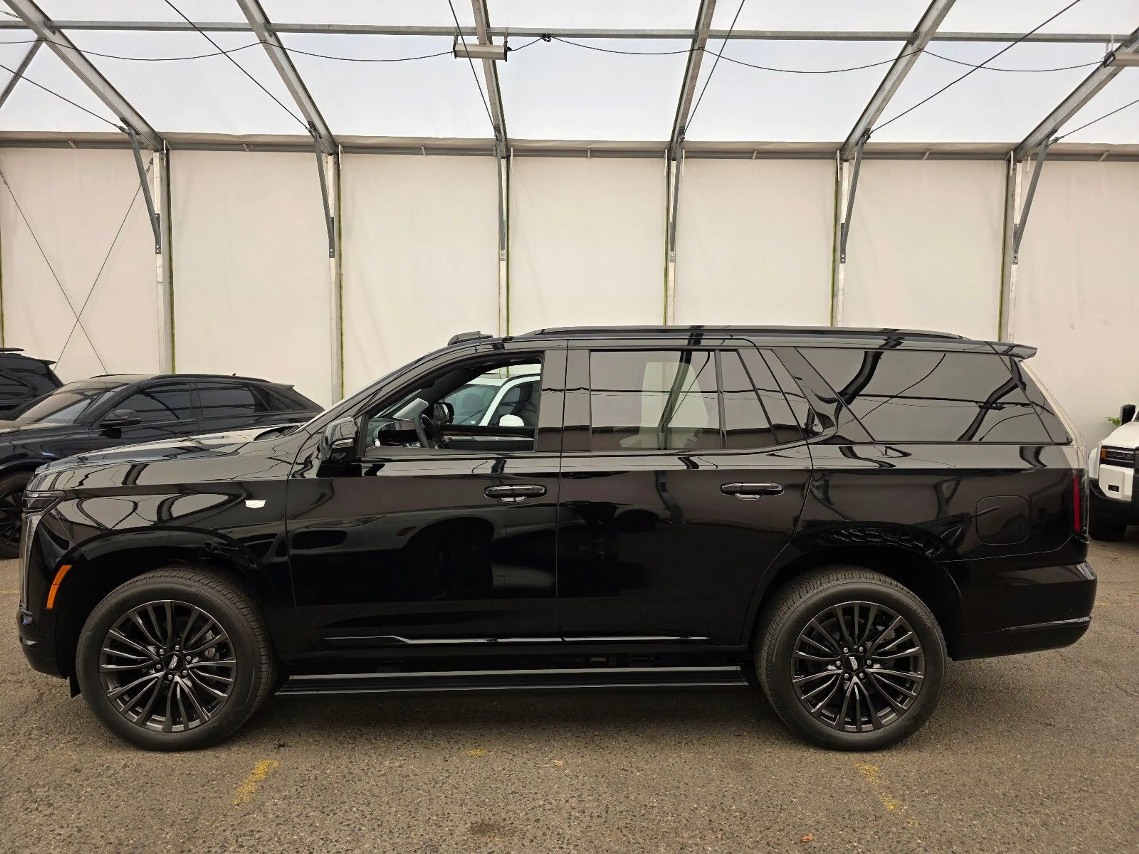 Cadillac Escalade Sport Platinum T1: 129.000 EUR, Stock ! — photo 11