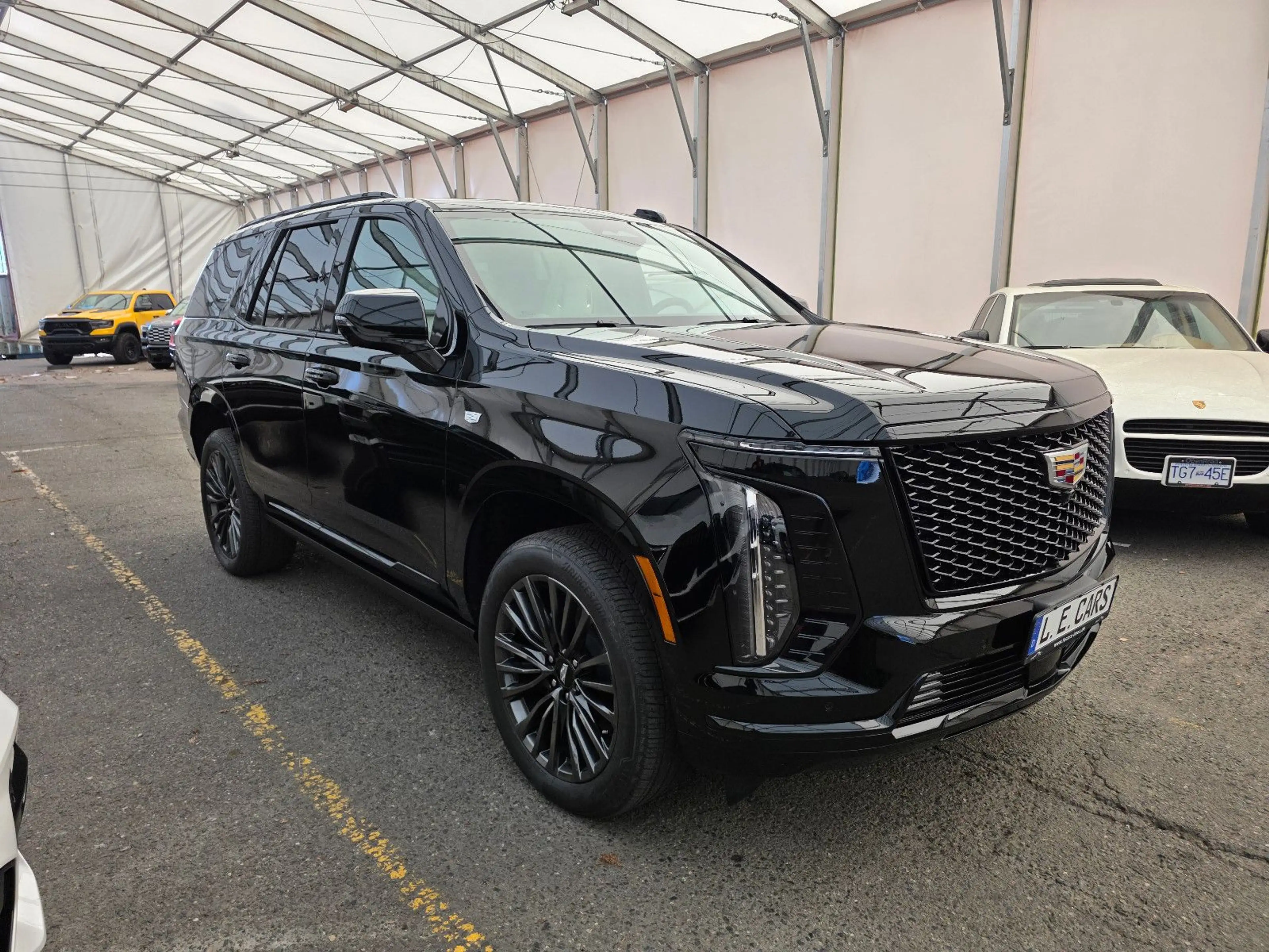 Cadillac Escalade Sport Platinum T1: 129.000 EUR, Stock ! — photo 3