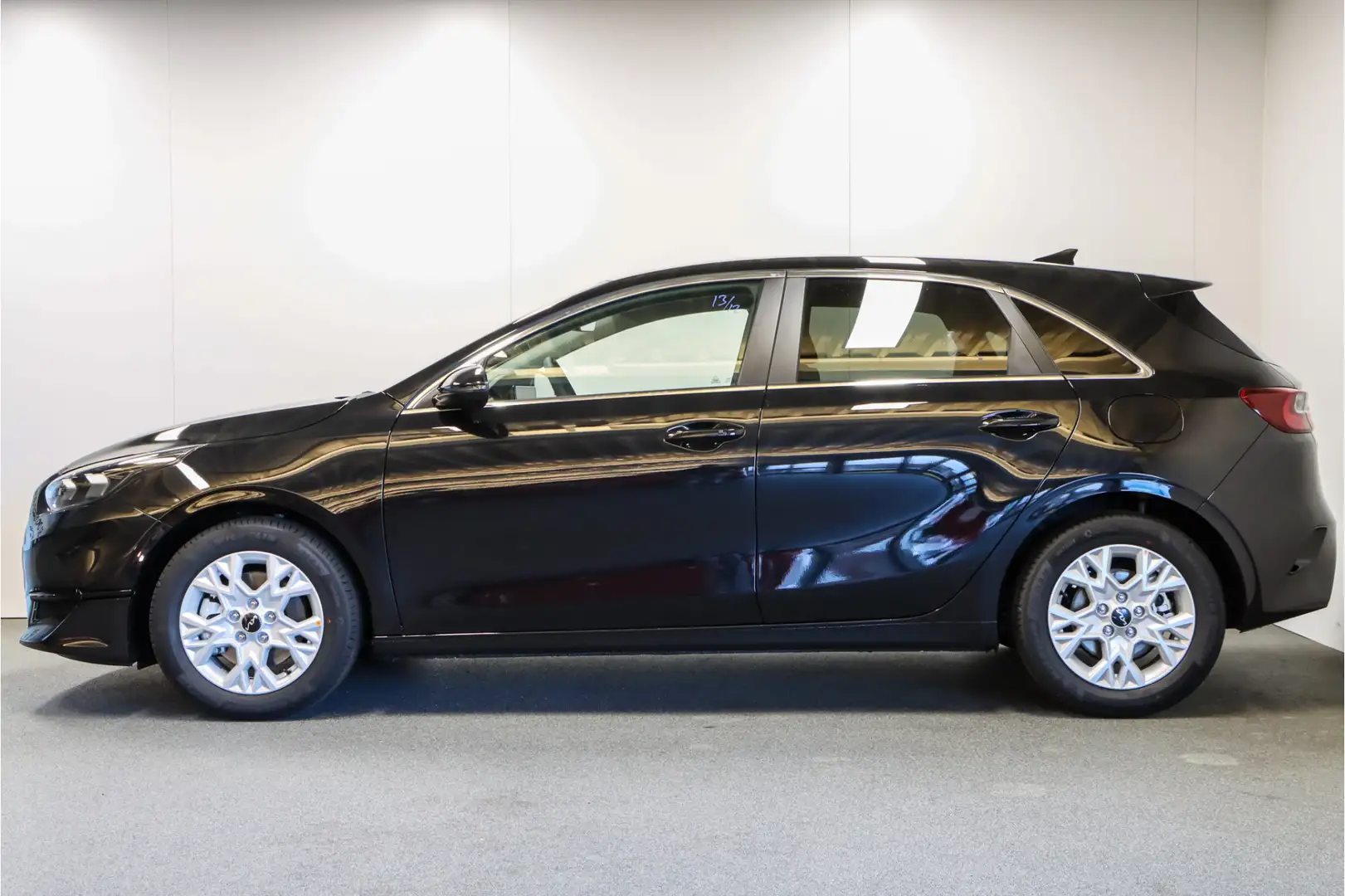 Kia Ceed / cee'd 1.0 T-GDi DynamicPlusLine Zwart - 2