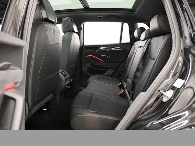Volkswagen Tiguan view 13