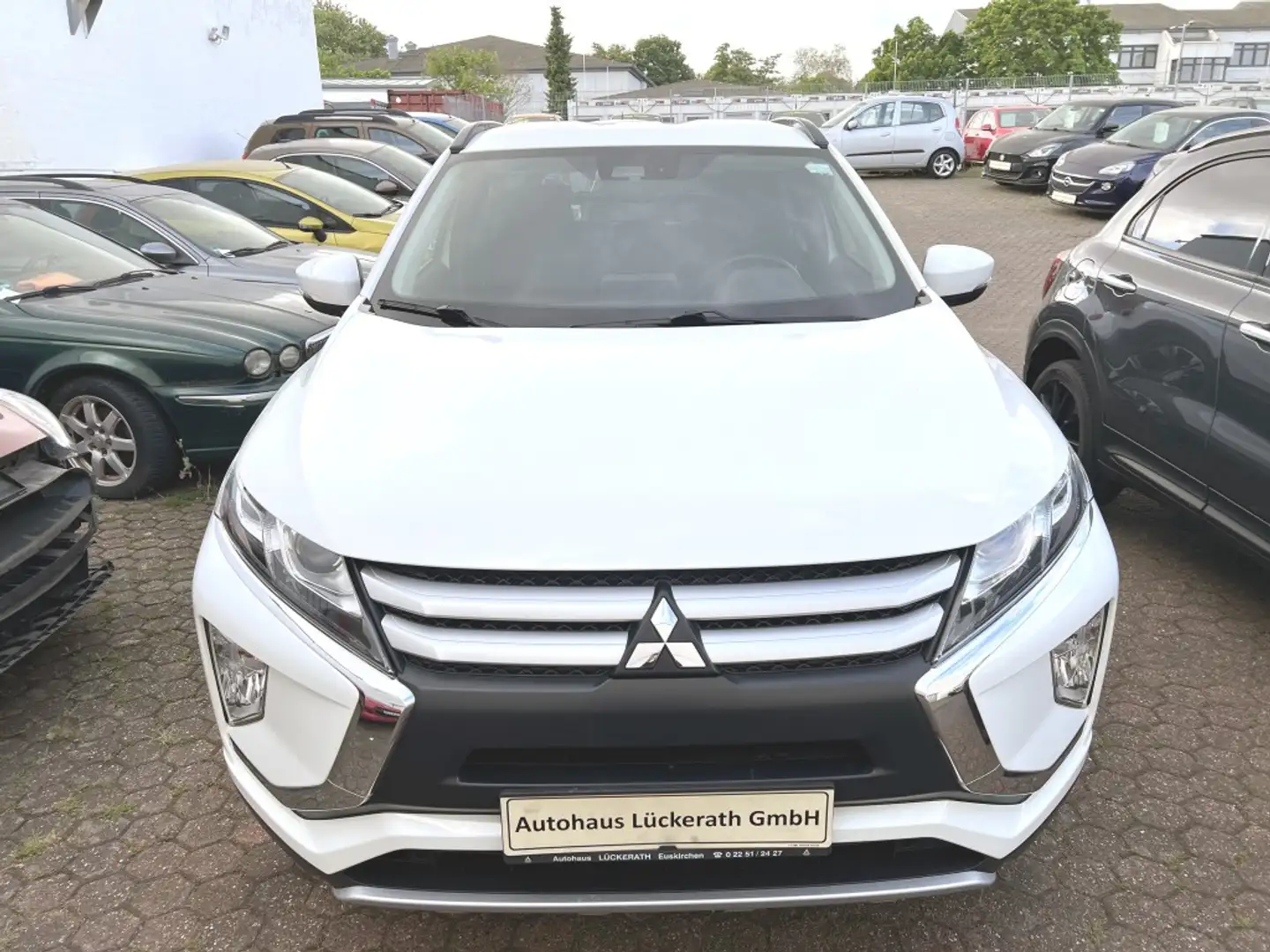 Mitsubishi Eclipse Cross Eclipse Cross 1.5 T-MIVEC ClearTec 2WD Diamant Bílá - 2