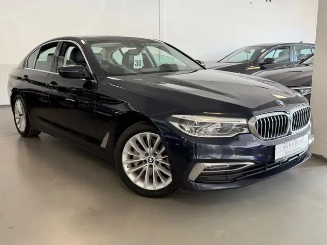 Bmw 530 e Luxury Line HUD/PANO/CAM/AHK/ACC/SPUR/HIFI