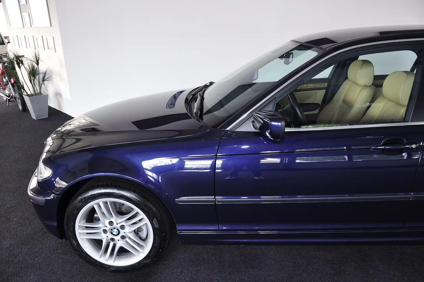 BMW 330 xi (E46) ! Erst 043.268 km ! Sammlerzustand ! Blau - 2