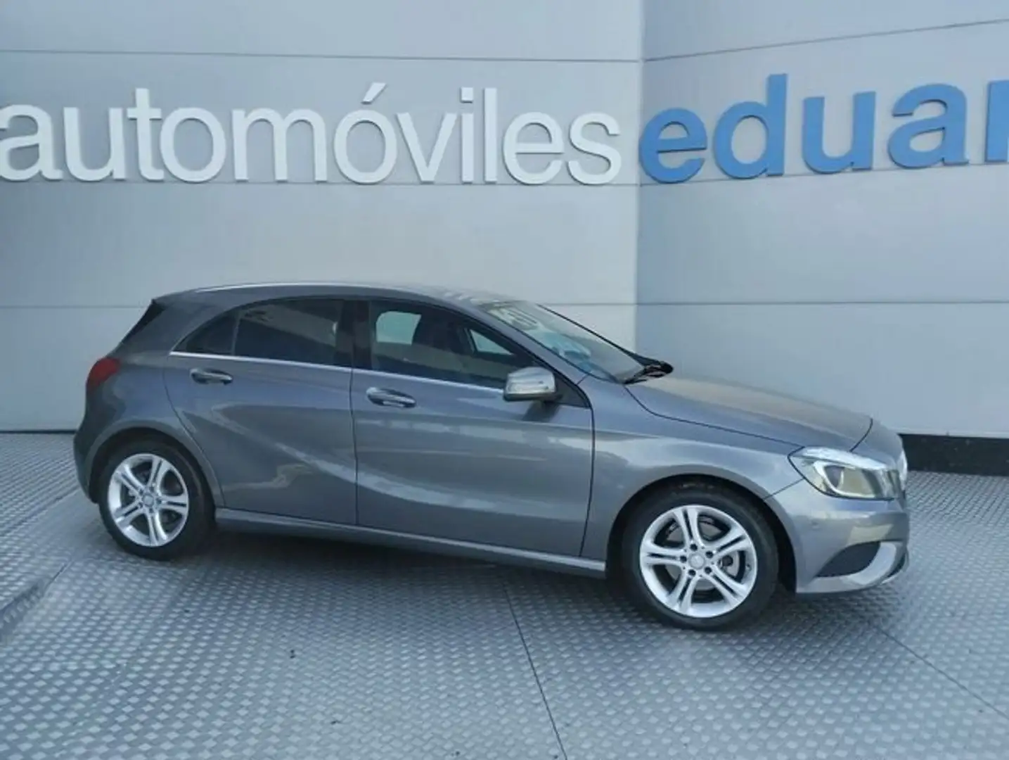 Mercedes-Benz A 200 CDI BlueEFFICIENCY Urban Grijs - 1