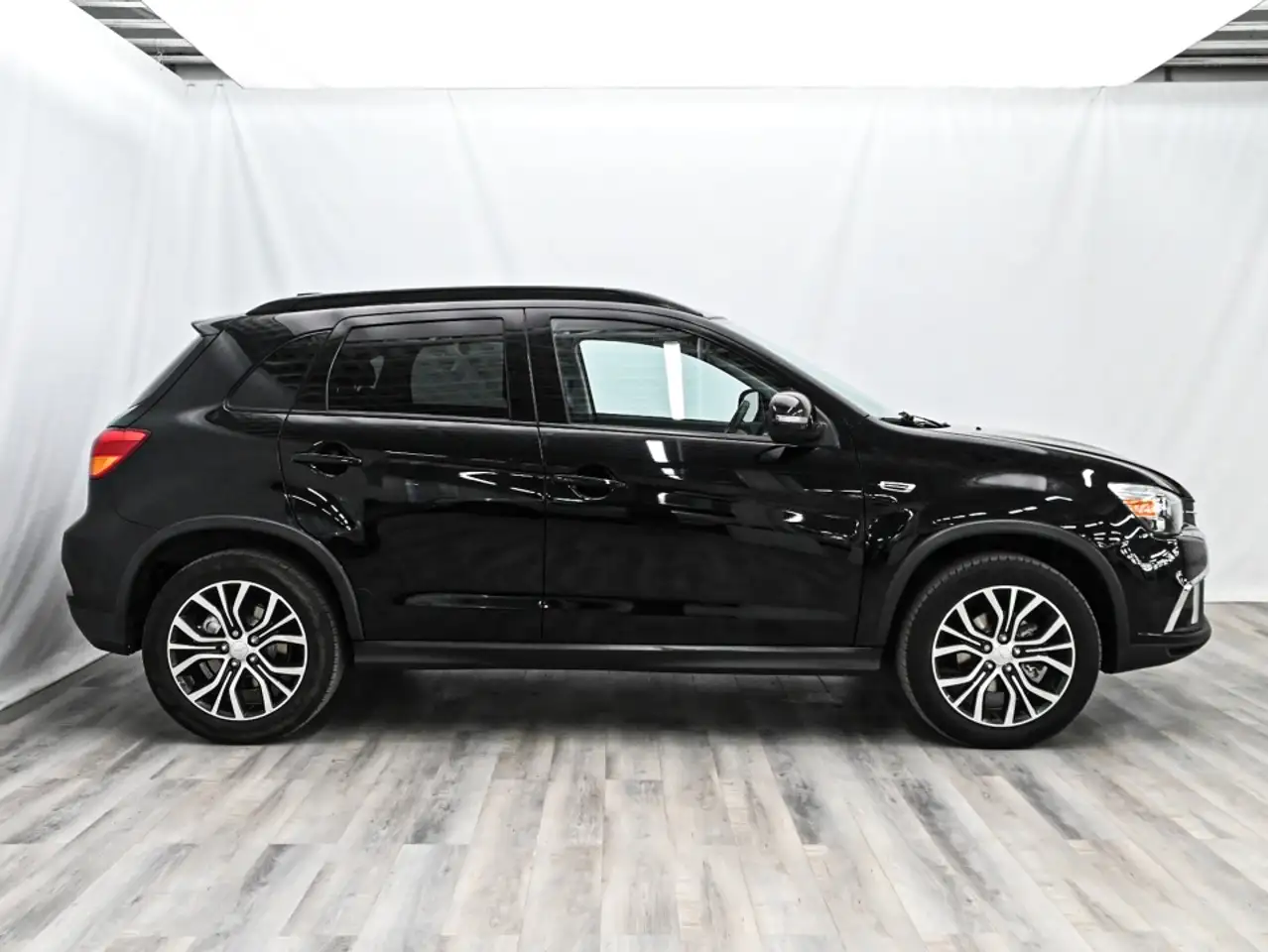 Mitsubishi RVR снимка Mitsubishi RVR