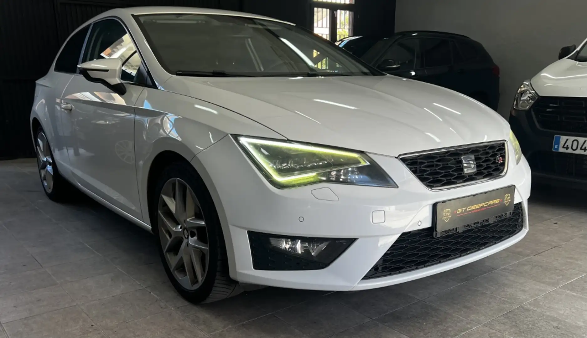 SEAT Leon SC 2.0TDI CR S&S FR 150 Blanco - 2