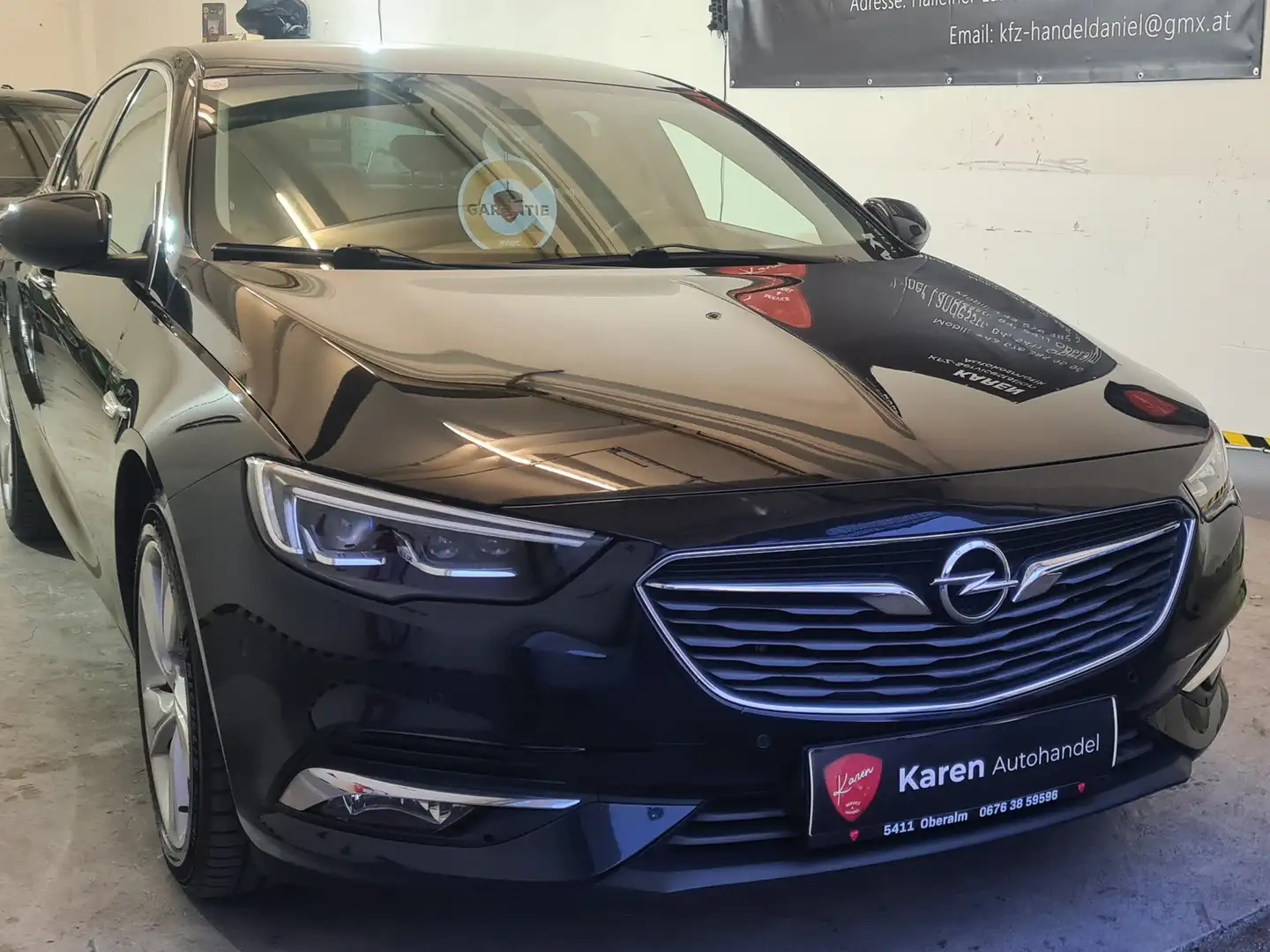 Opel Insignia Innovation Schwarz - 1