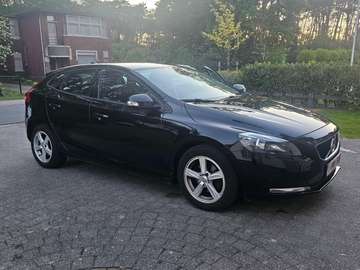 V40 2.0 D2 Eco Momentum