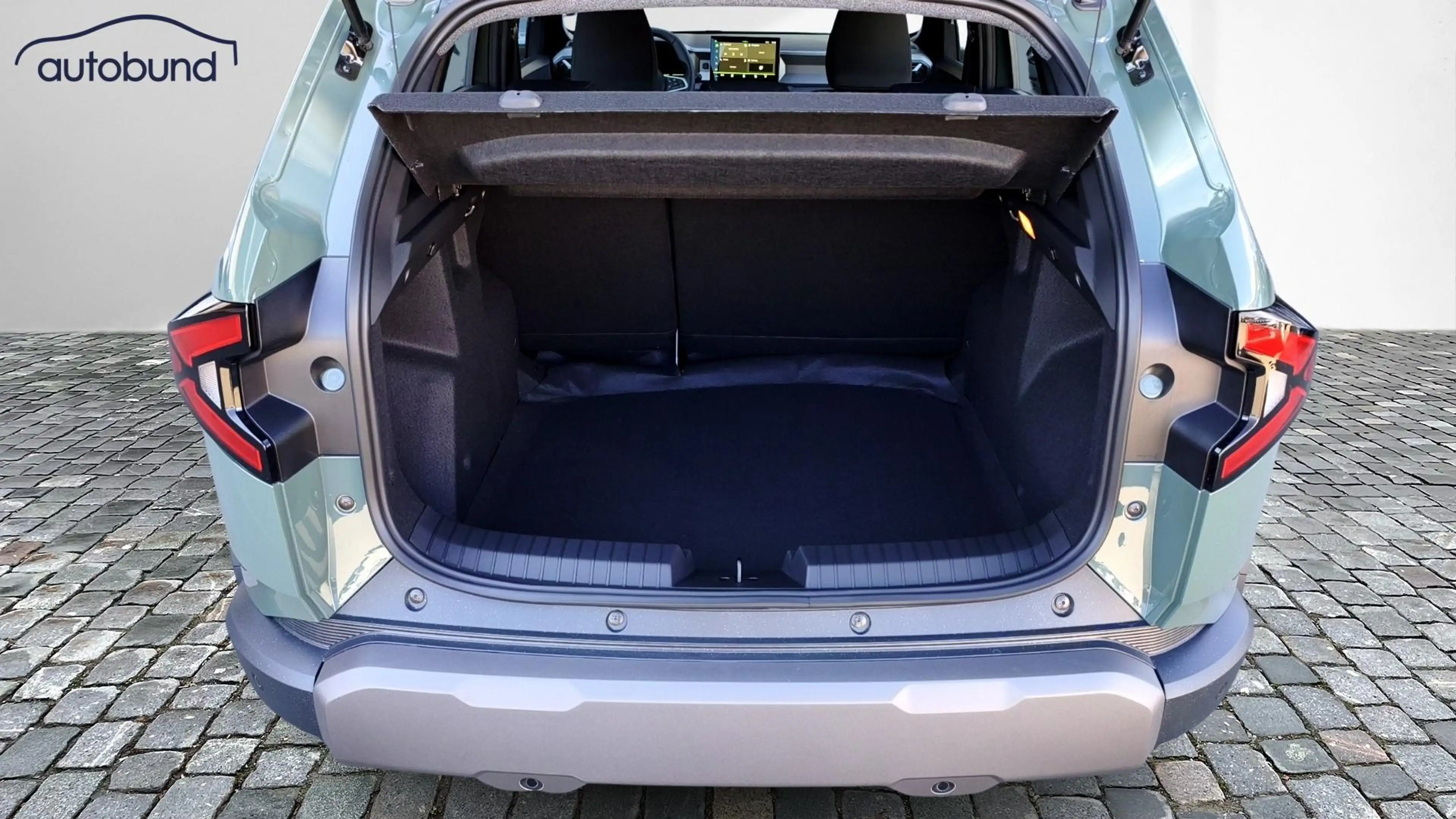 Dacia Duster III 1,2 TCe (MHEV) 140 Celebration Alu LED Link LRH NAV NBA PDC RFK SHA Shz — photo 8