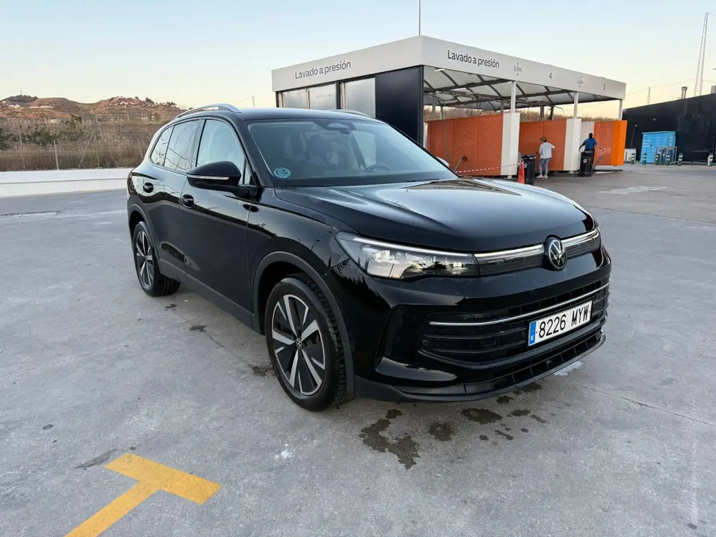Volkswagen Tiguan 2.0TDI Más DSG 110kW Negro - 2