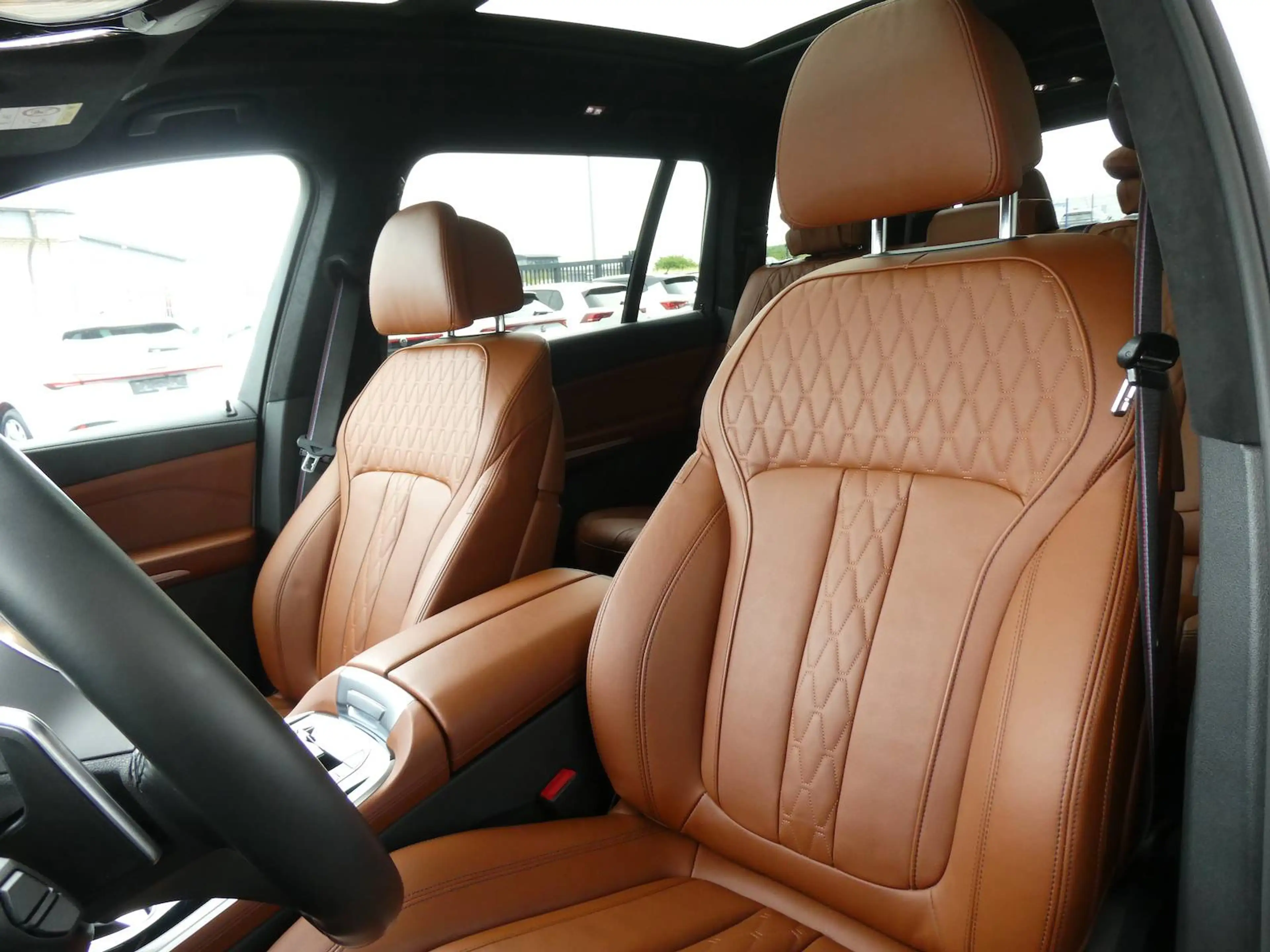 BMW X7 xDrive 40 d M Sport — photo 10