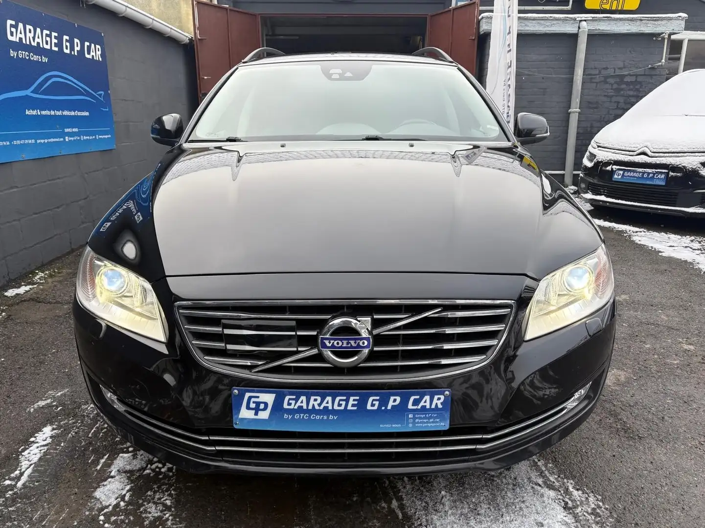 Volvo V70 2.0 D3 Polar Luxury Dynamic Edition Noir - 2