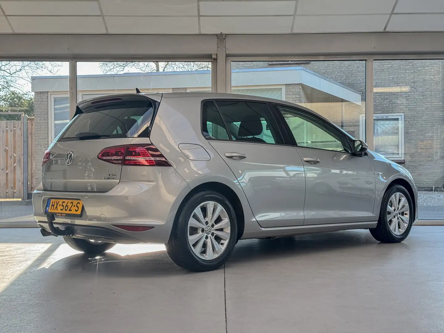 Volkswagen Golf 1.0 TSI Business Edition Connected |Trekhaak|Camer Grijs - 2