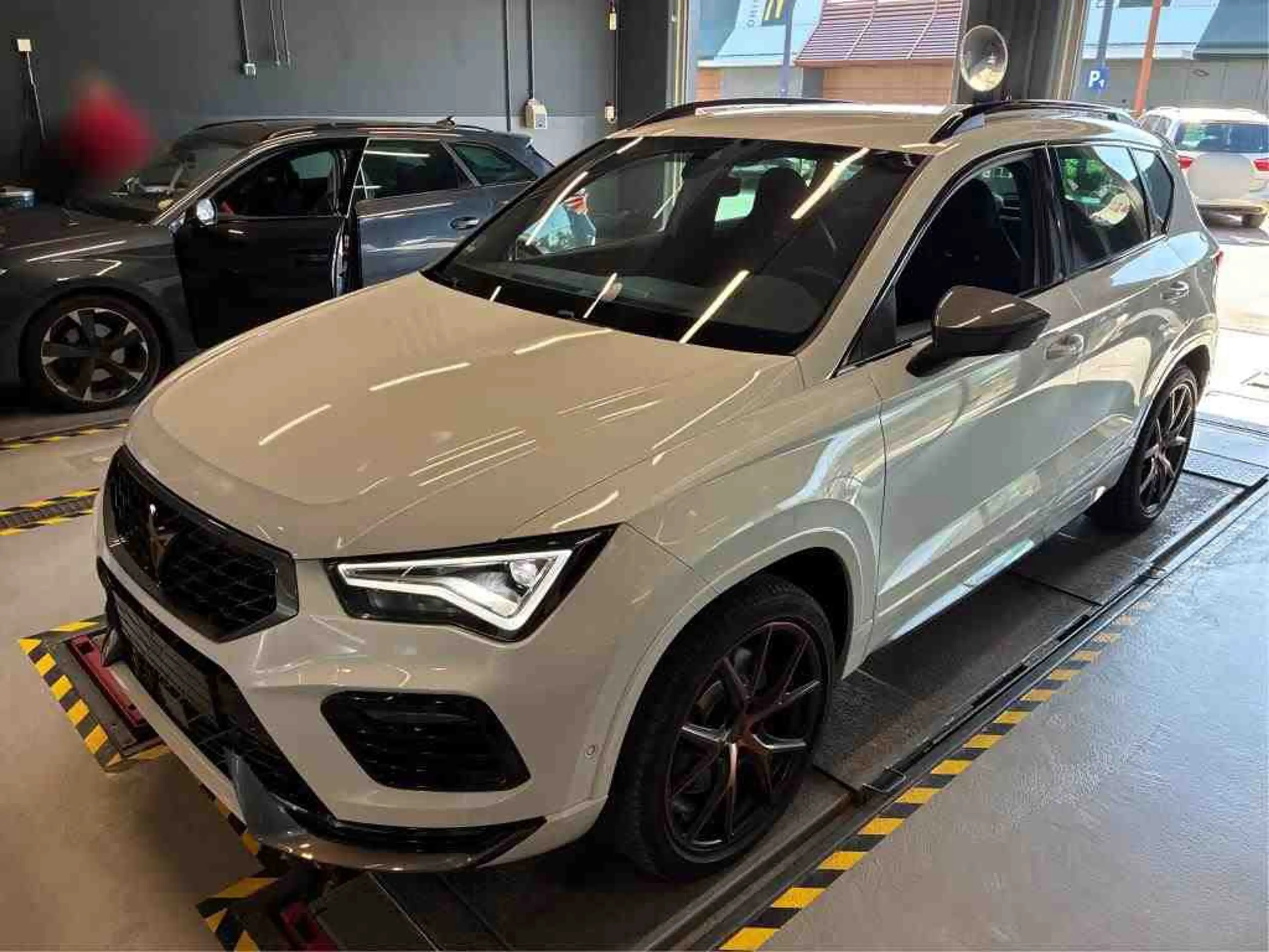 CUPRA Ateca VZ 2.0 TSI AHK Beats Frontscheibenh ACC Top View — photo 2