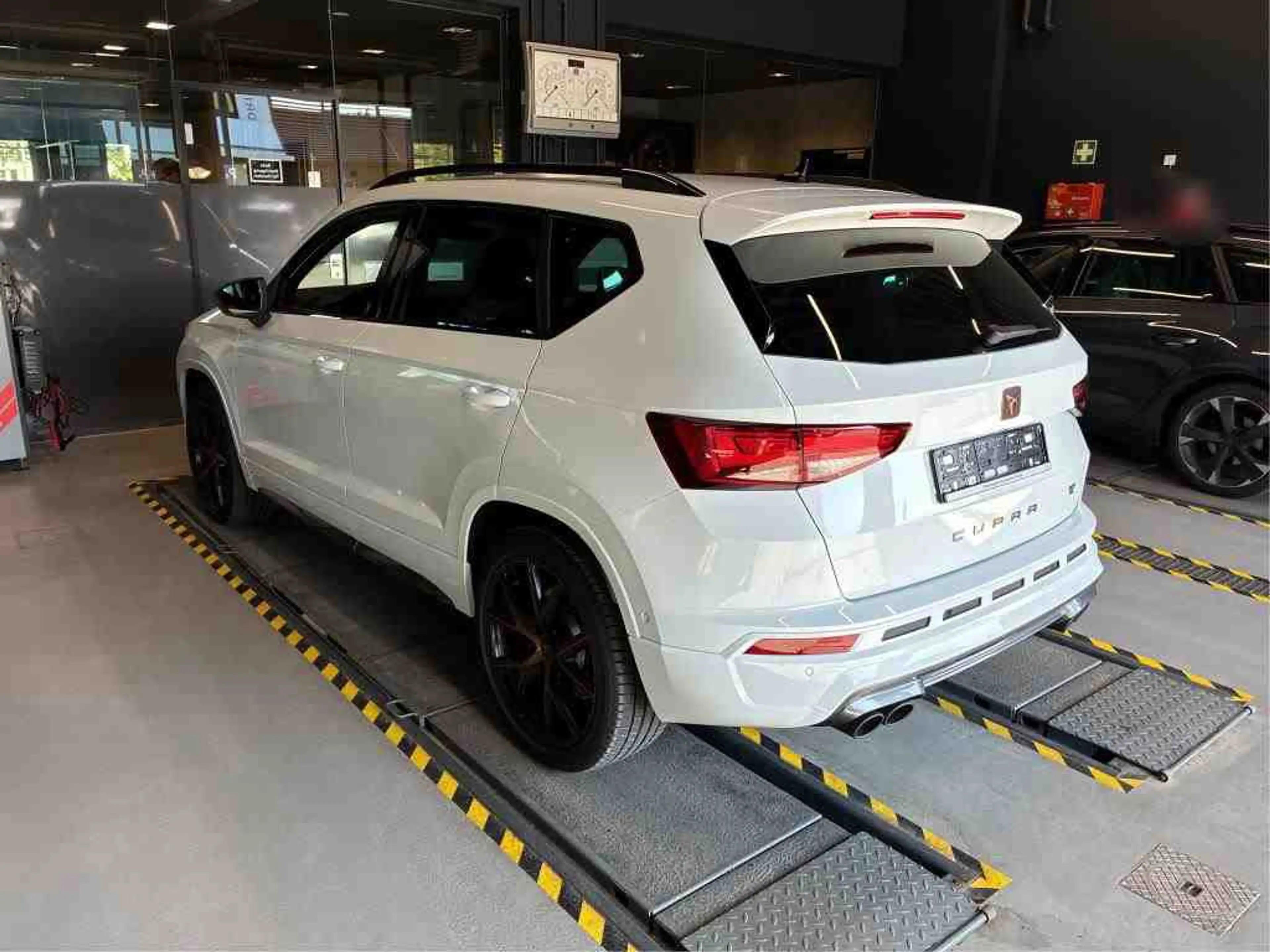 CUPRA Ateca VZ 2.0 TSI AHK Beats Frontscheibenh ACC Top View — photo 5