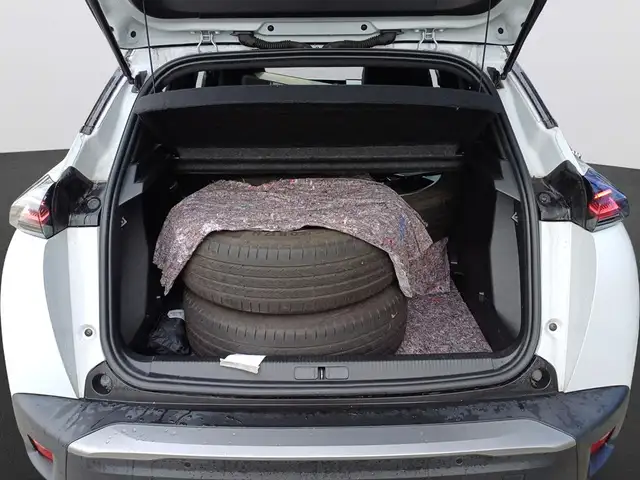 Peugeot 2008 view 9